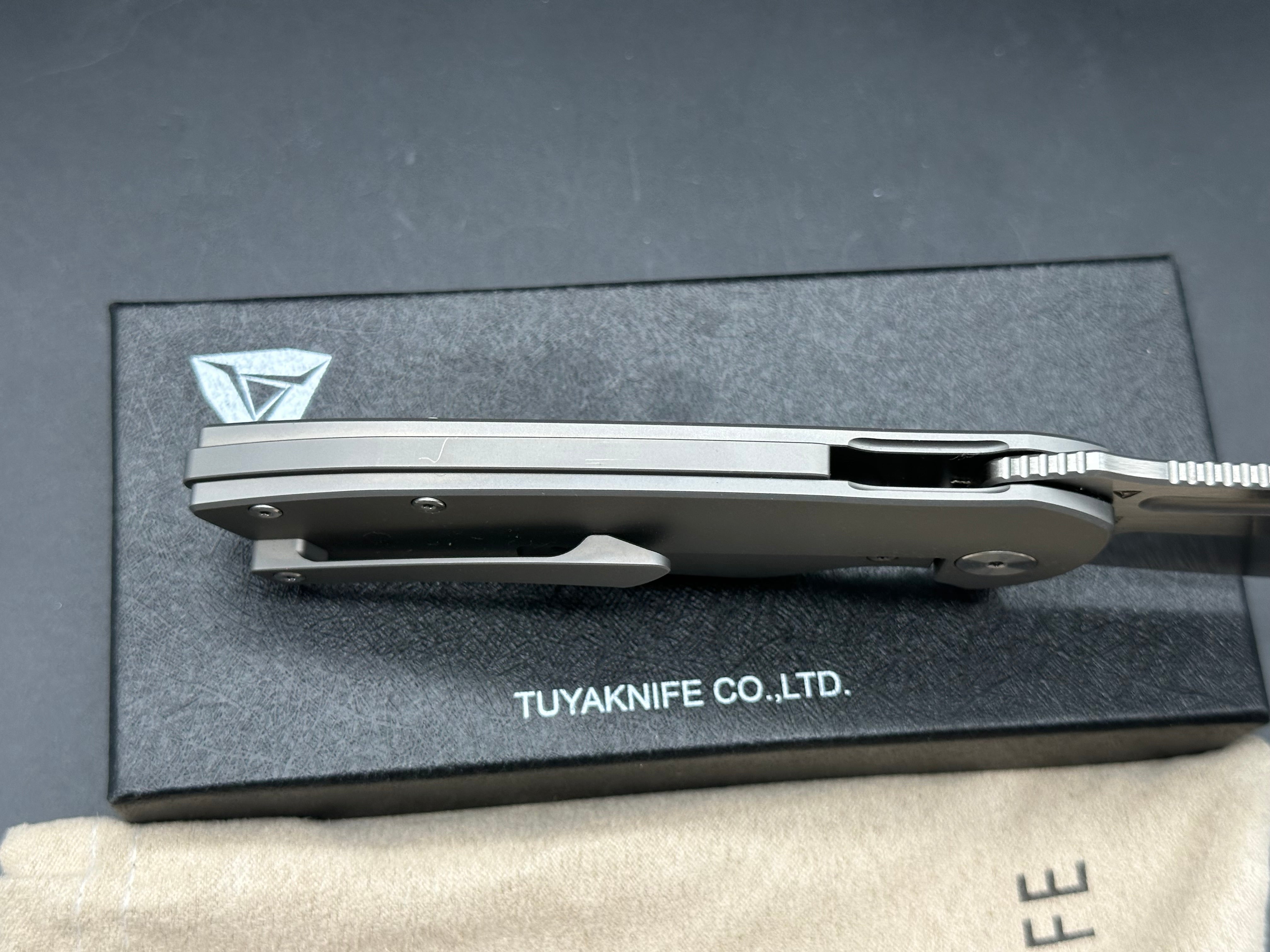 Tuya Knife Hellfire CF/Titanium handle w/S90V blade