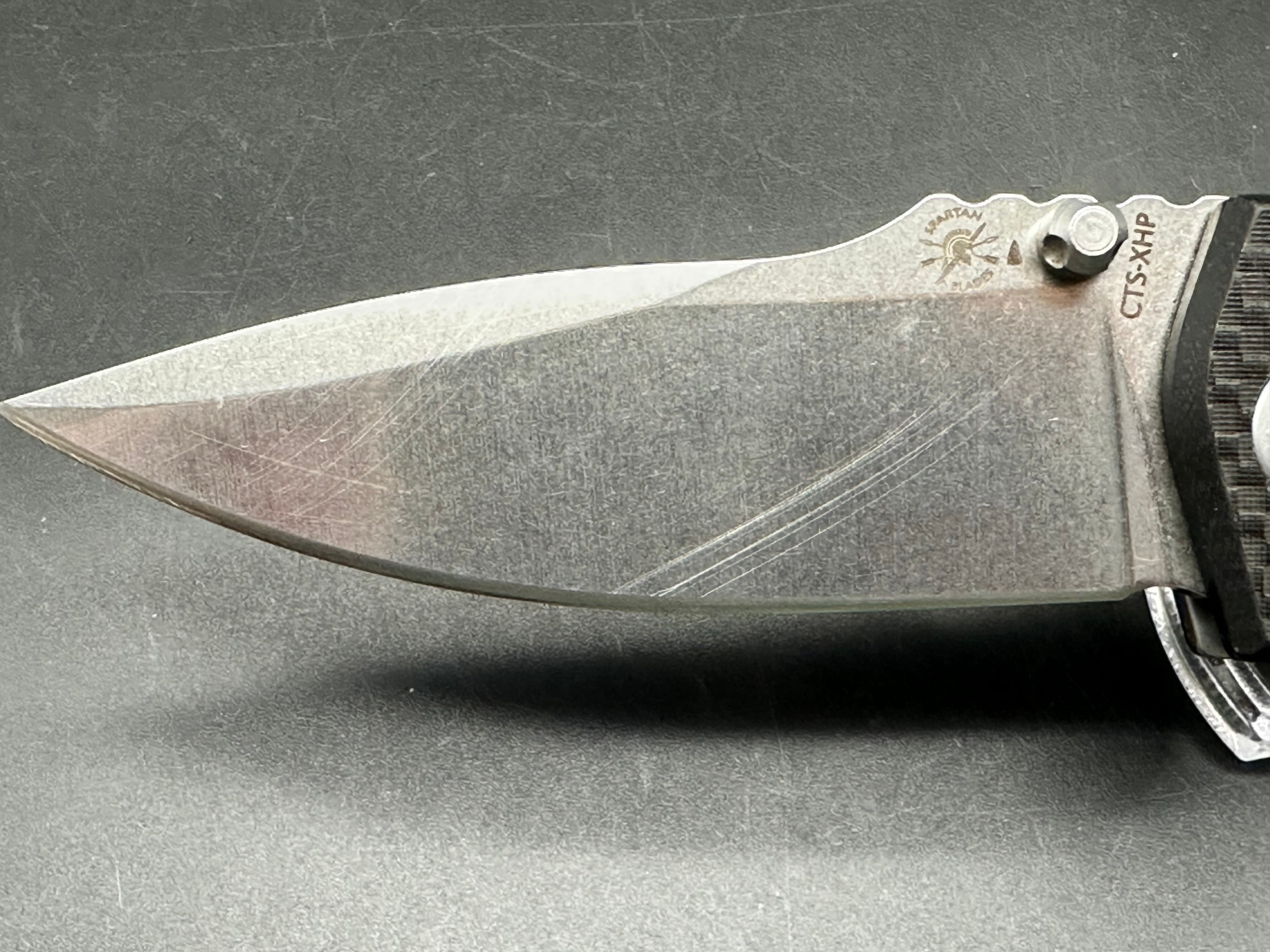 Spartan Blades Astor. CTS-XHP Carbon Fiber