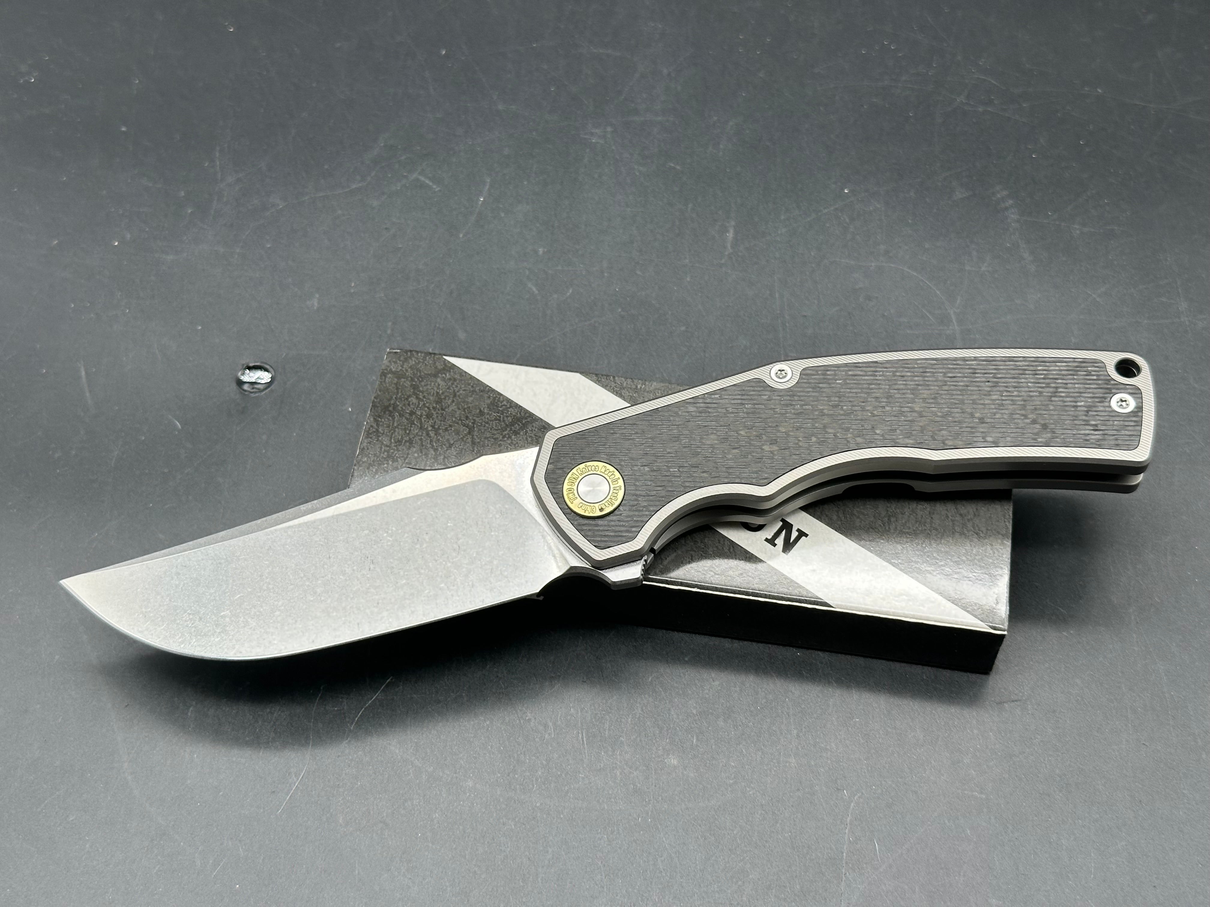TWOSUN TS491 BLACK TITANIUM/CARBON FIBER HANDLE 14C28N PLAIN EDGE