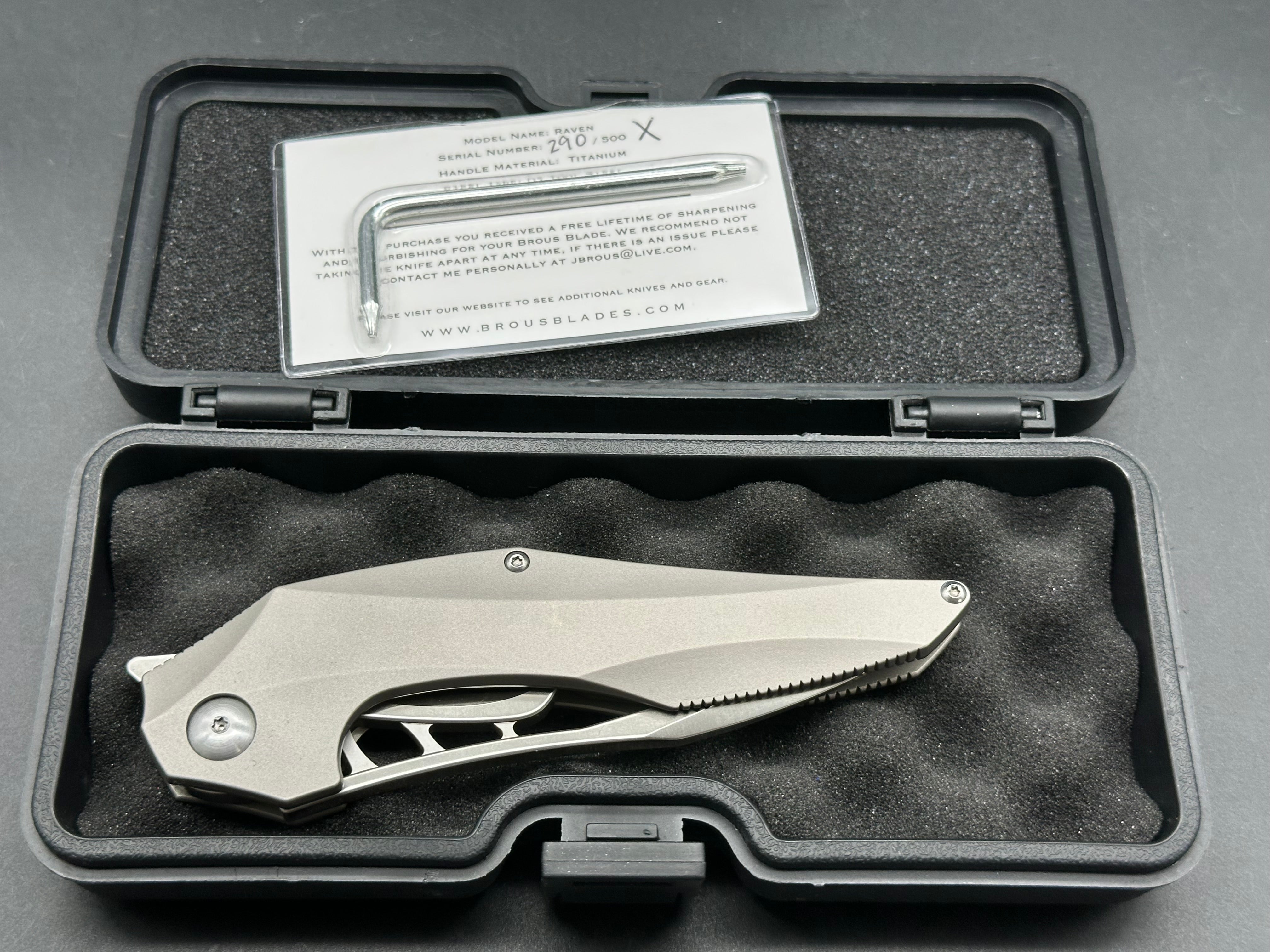 Brous Blades Raven / Elijah Isham design titanium handle w/D2 blade