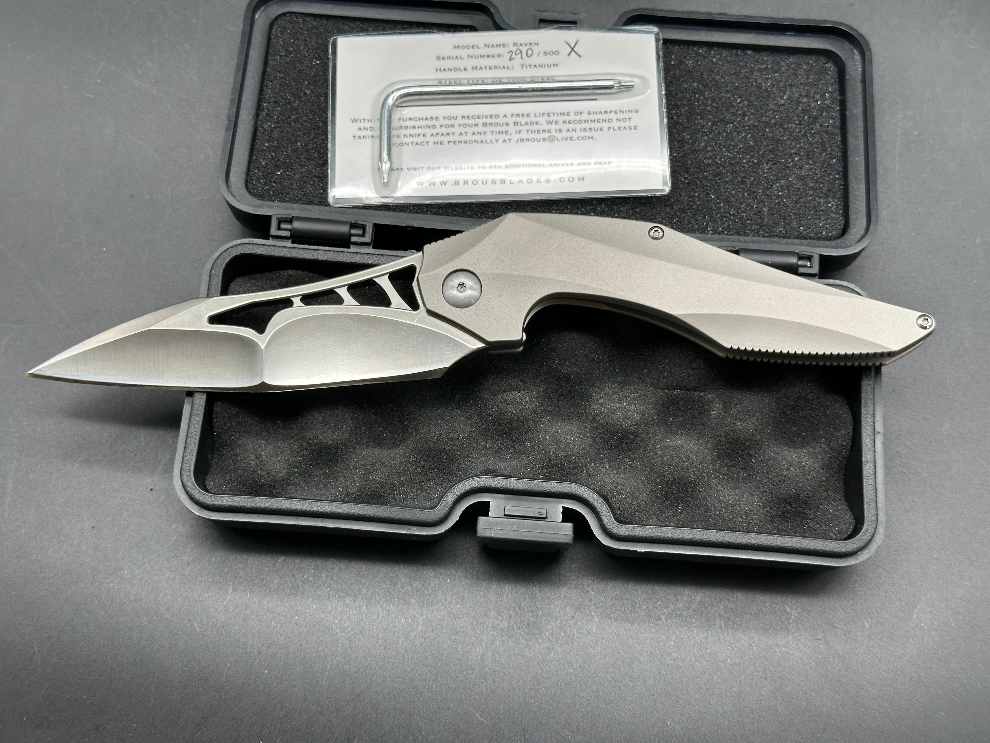Brous Blades Raven / Elijah Isham design titanium handle w/D2 blade