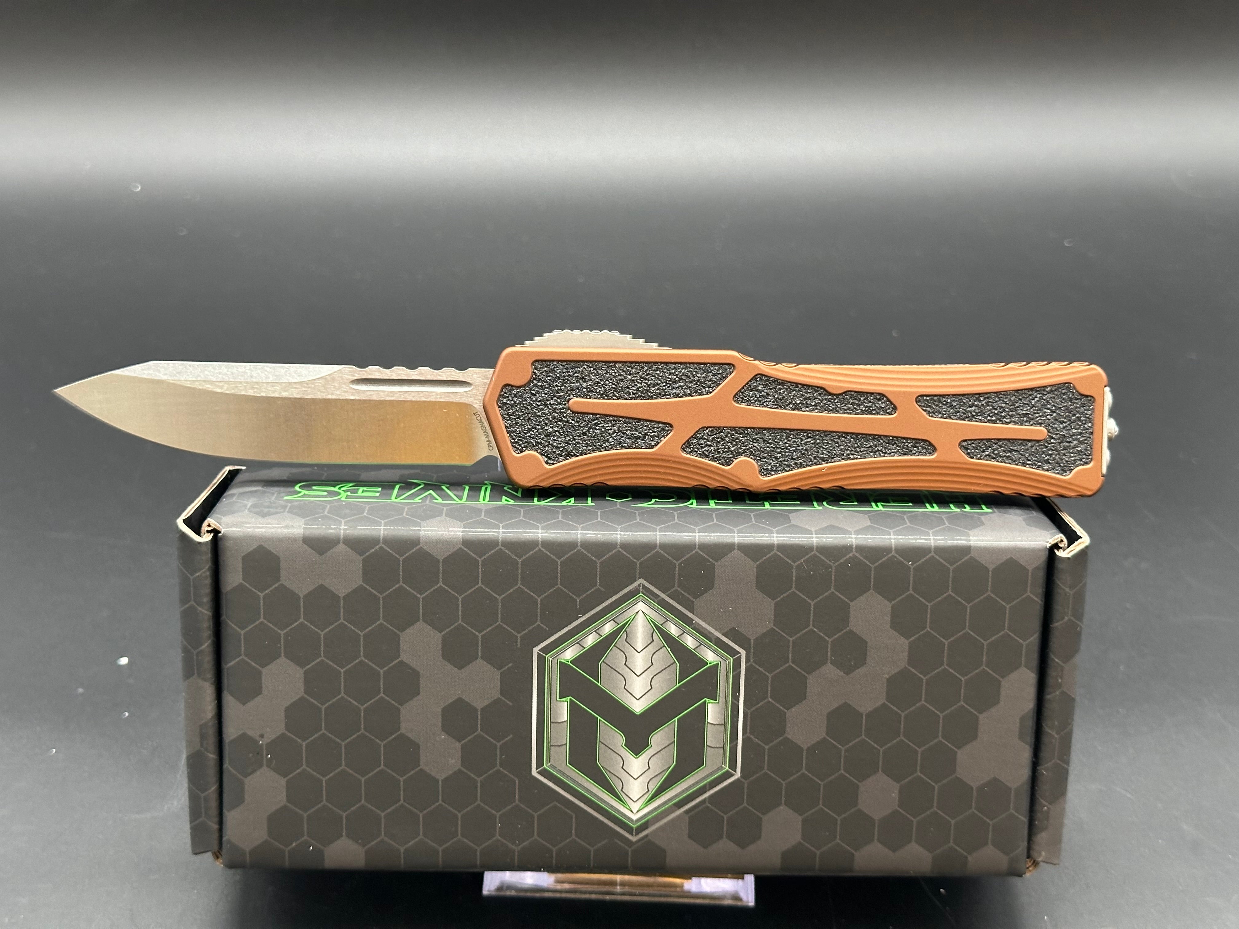 Heretic Colossus S/E Stonewash - Root Beer Handle - MagnaCut