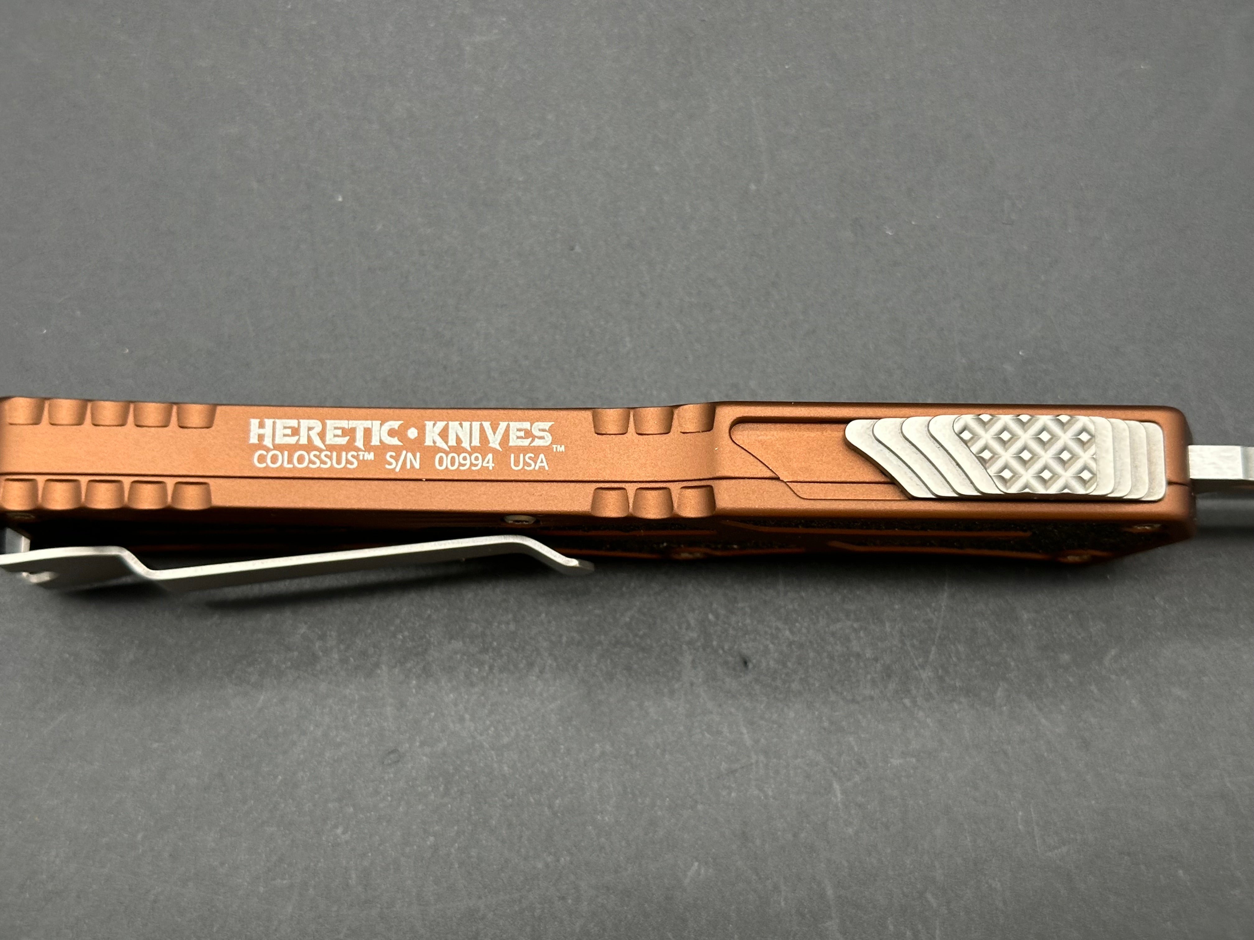 Heretic Colossus S/E Stonewash - Root Beer Handle - MagnaCut