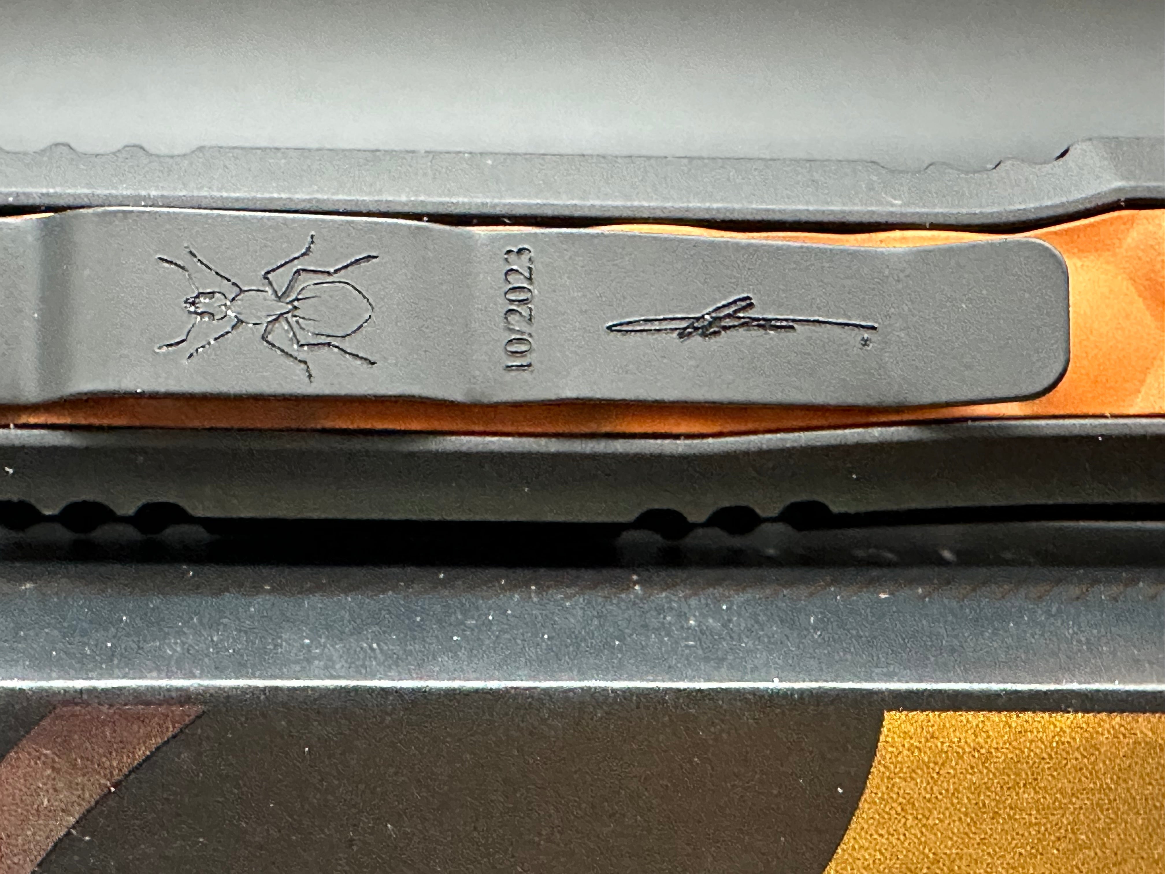 Microtech Makora D/E Auto OTF Weathered Orange Bubble Inlay Black