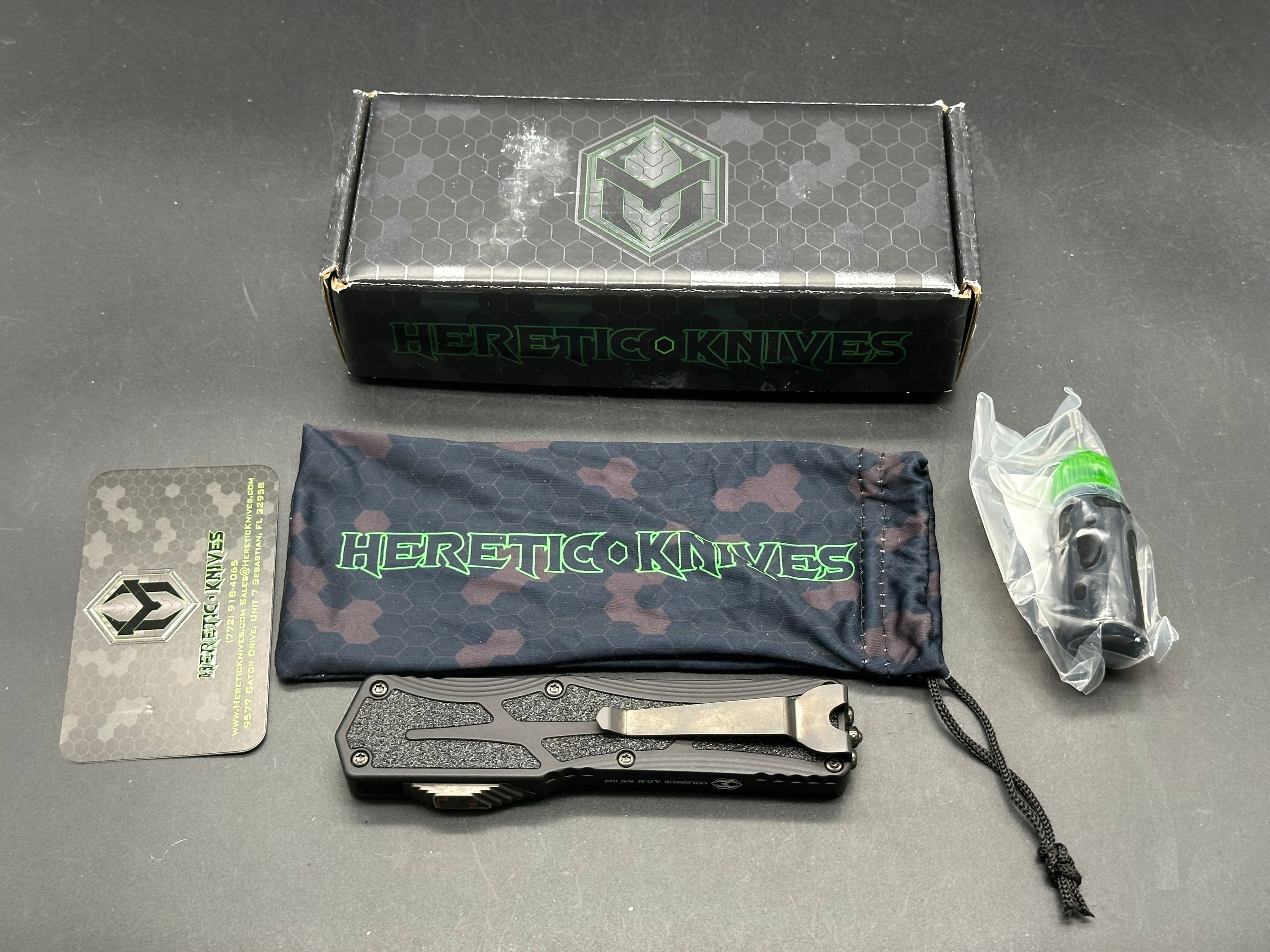 Heretic Colossus Fat Carbon Snakeskin Button DLC Blade and Hardware Elmax Blade