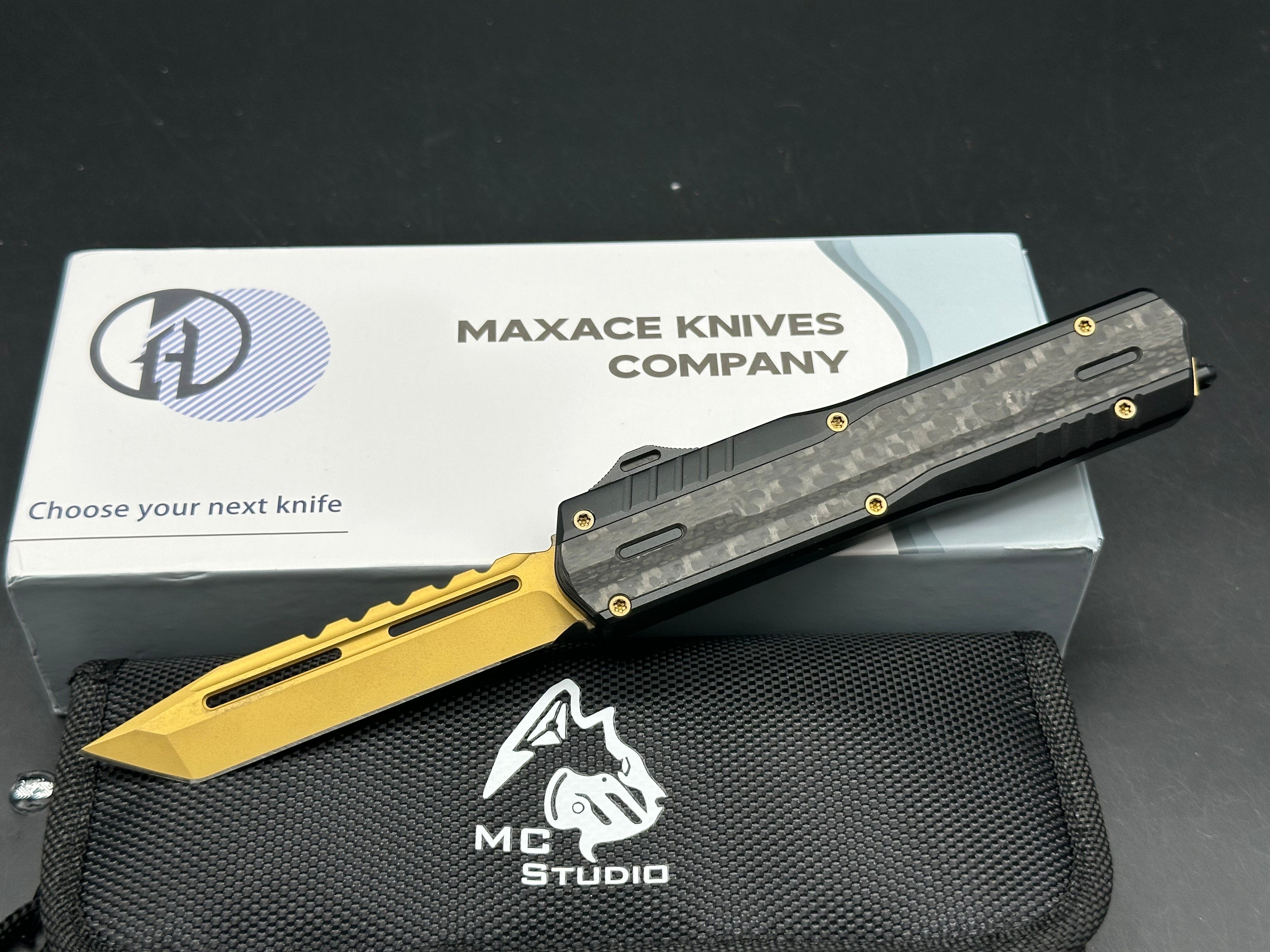 Maxace Medusa Carbon Fiber / Magnacut Tanto / custom gold PVD