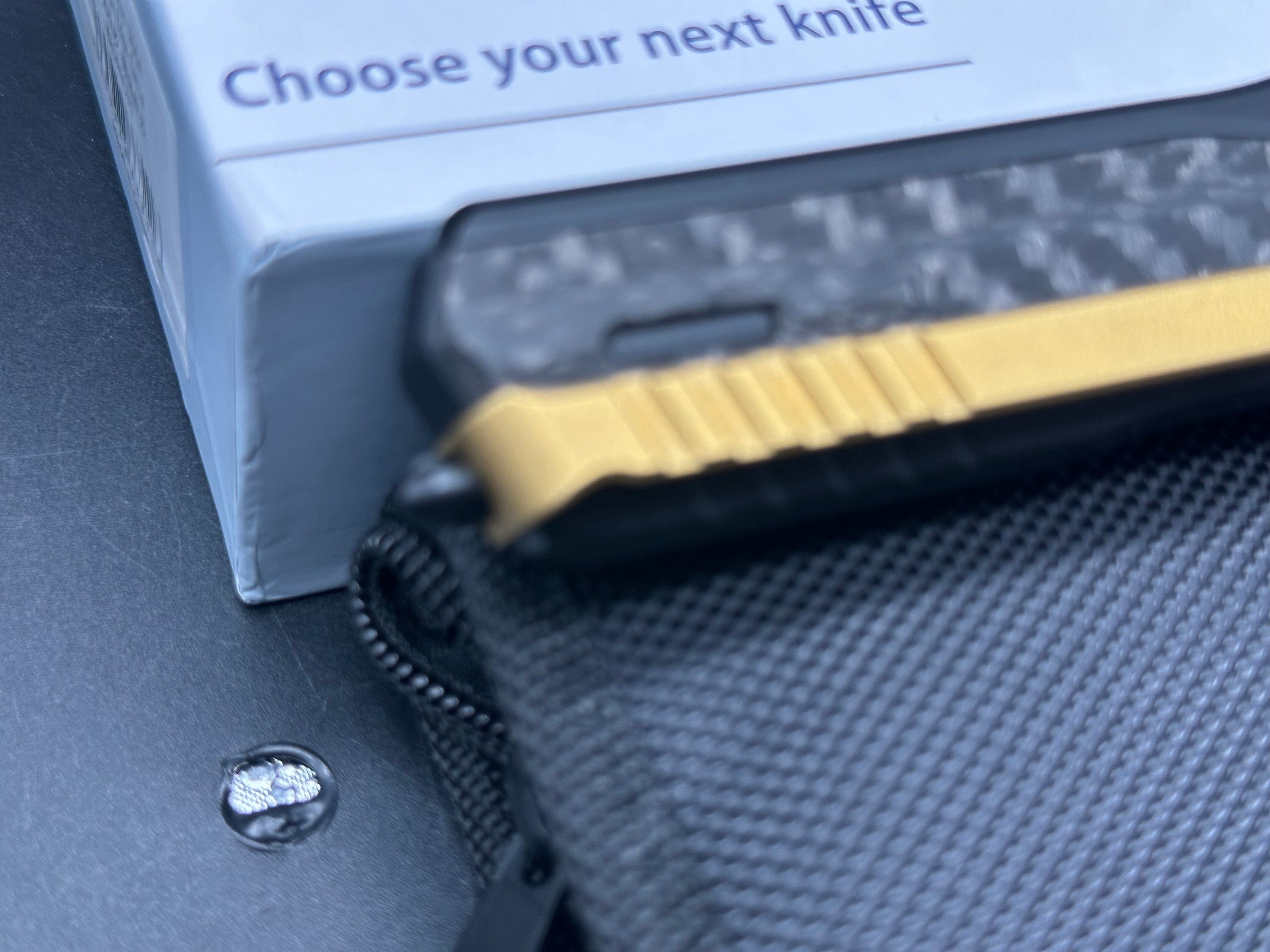 Maxace Medusa Carbon Fiber / Magnacut Tanto / custom gold PVD