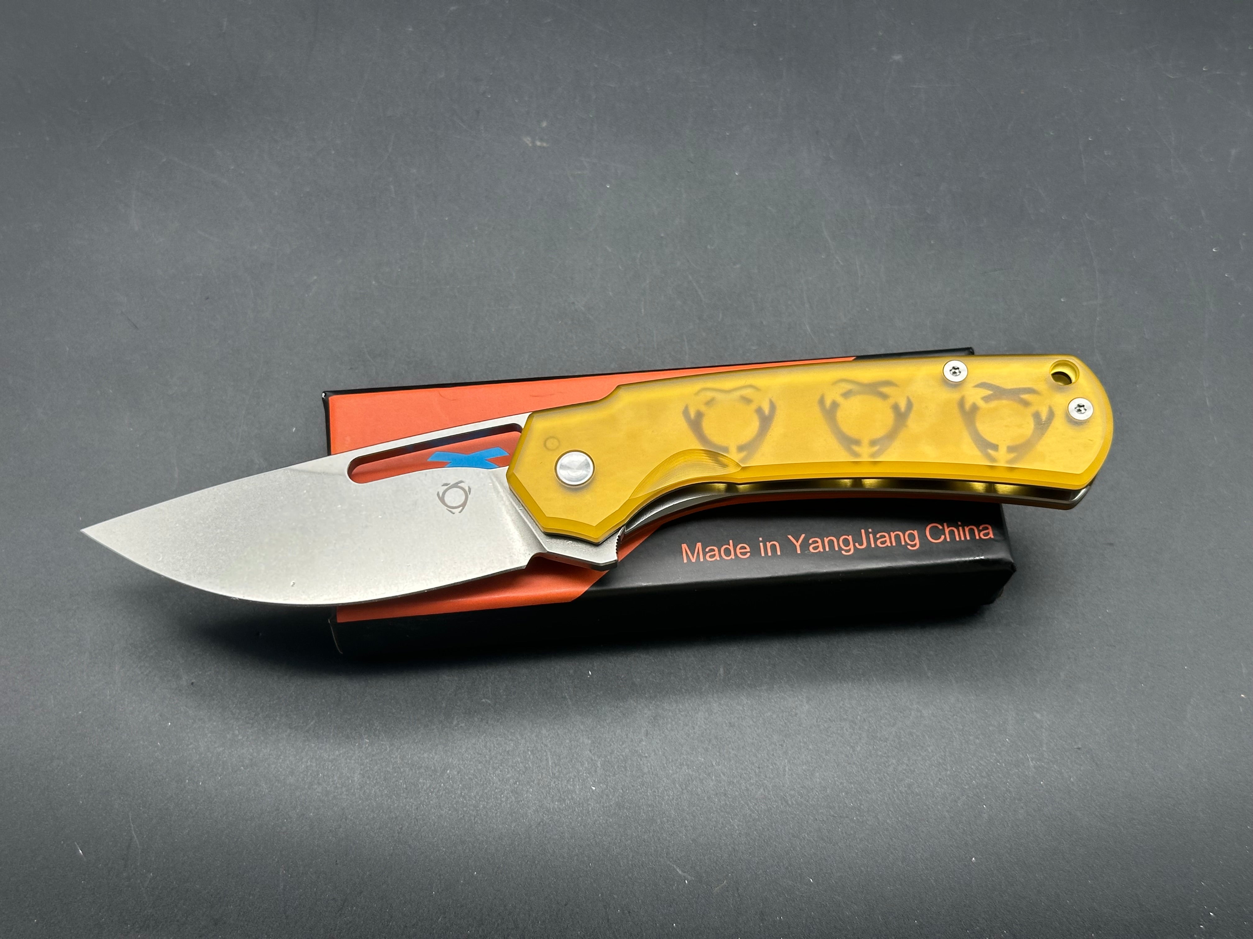 Sixleaf SL-25 liner lock, PEI scales, CPM20CV blade