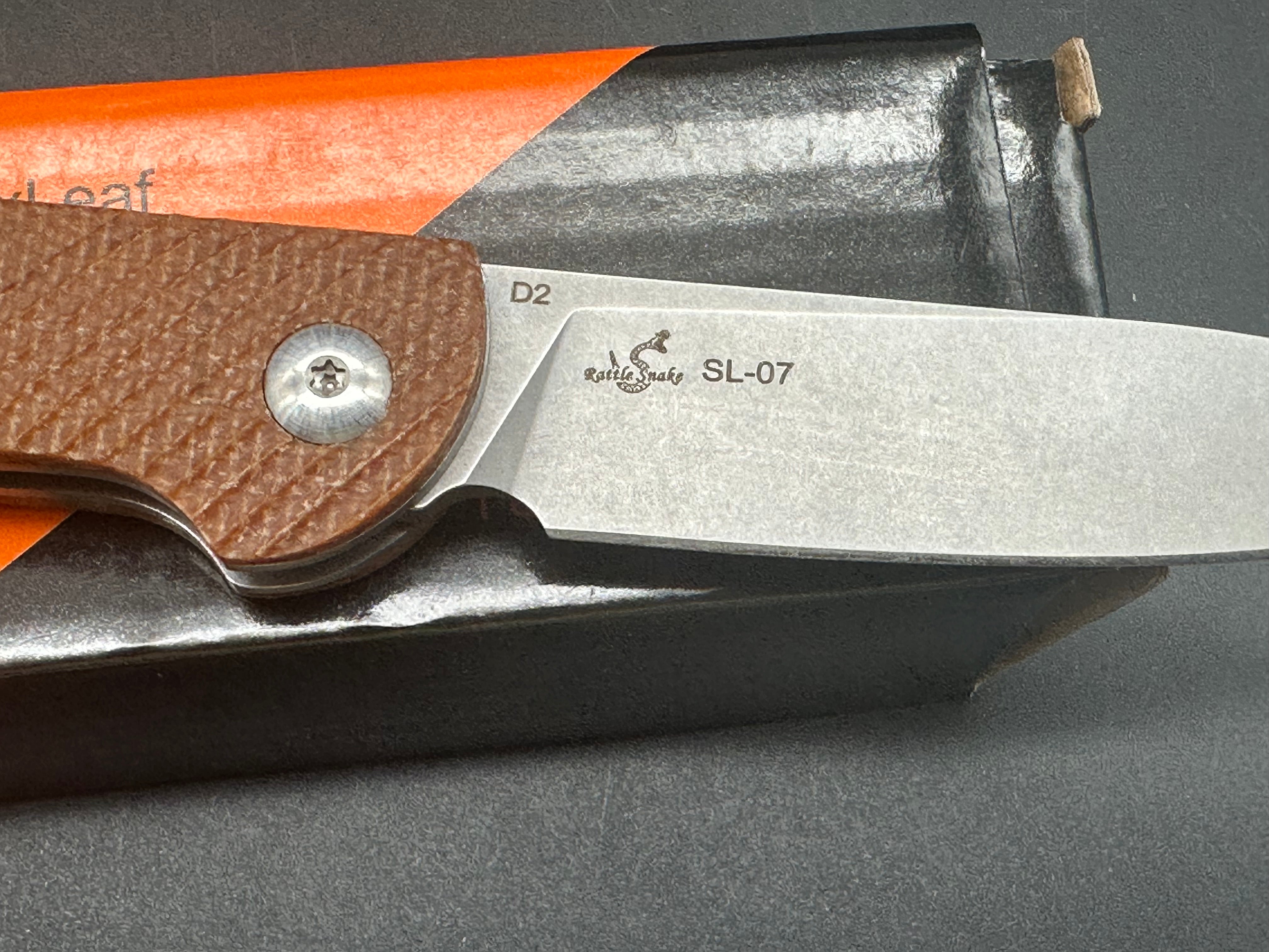 Sixleaf SL-07 slip joint, brown micarta scales, D2 blade