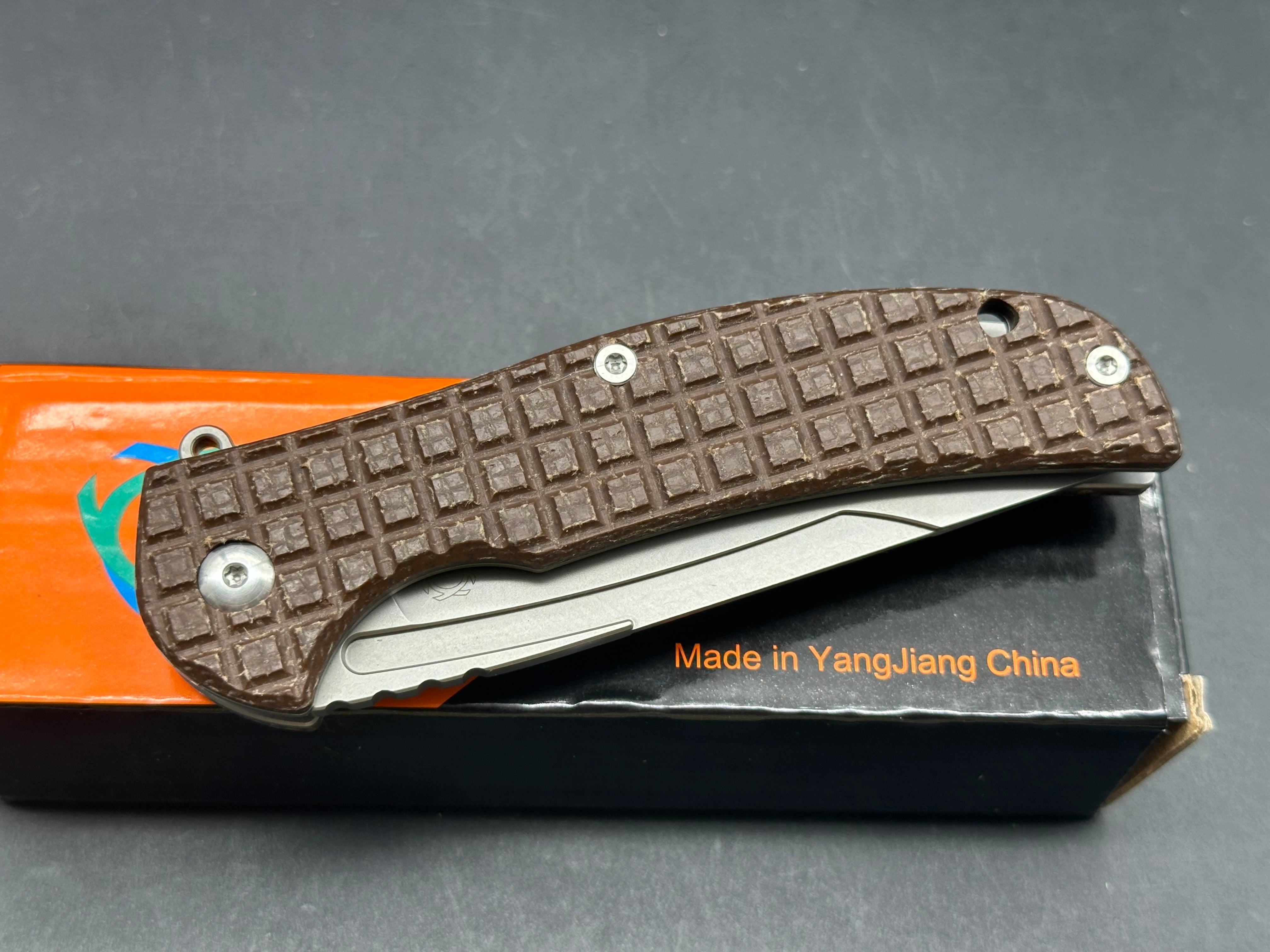 Sixleaf SL-14 liner lock, frag micarta scales, D2 blade