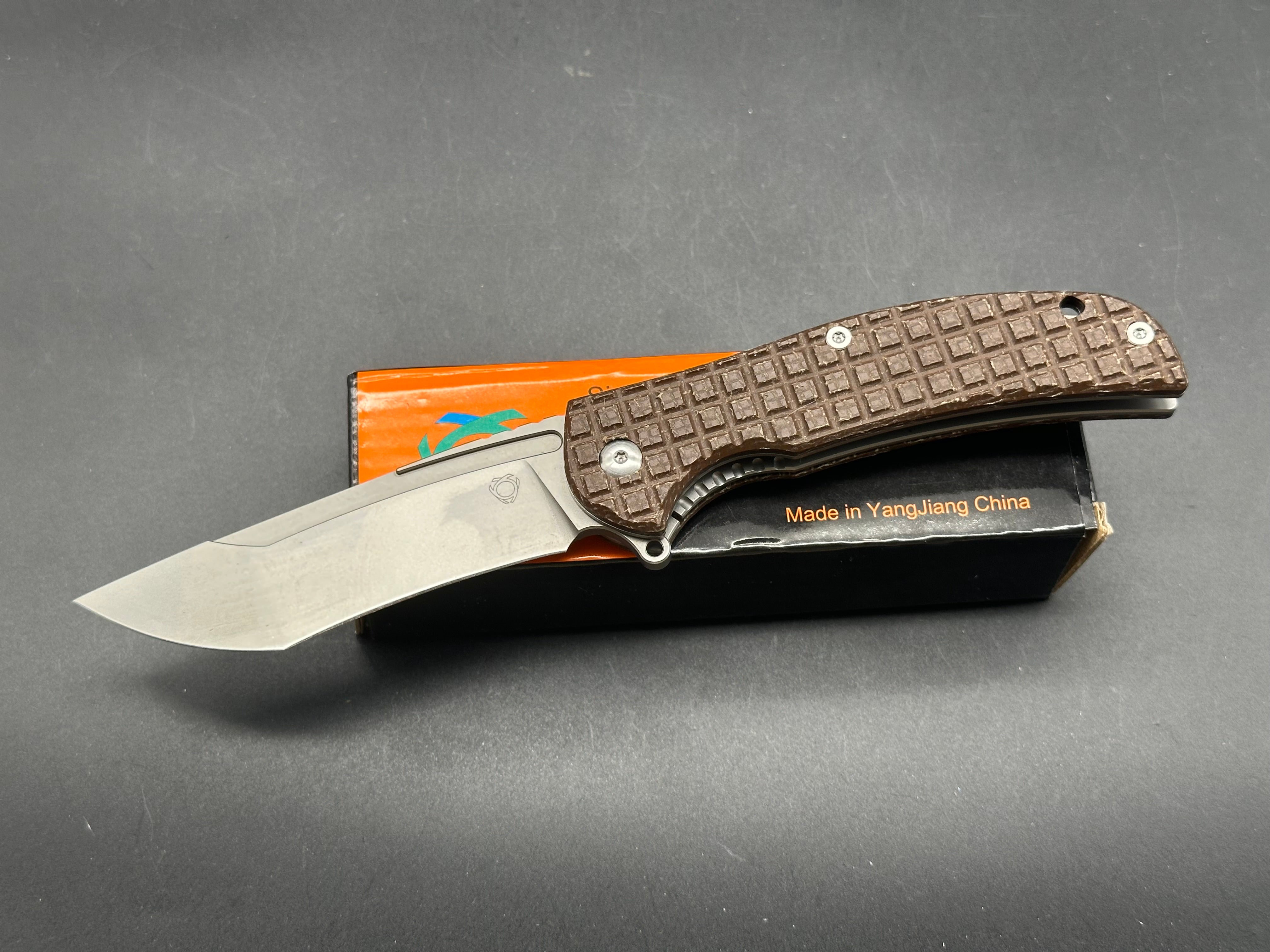 Sixleaf SL-14 liner lock, frag micarta scales, D2 blade