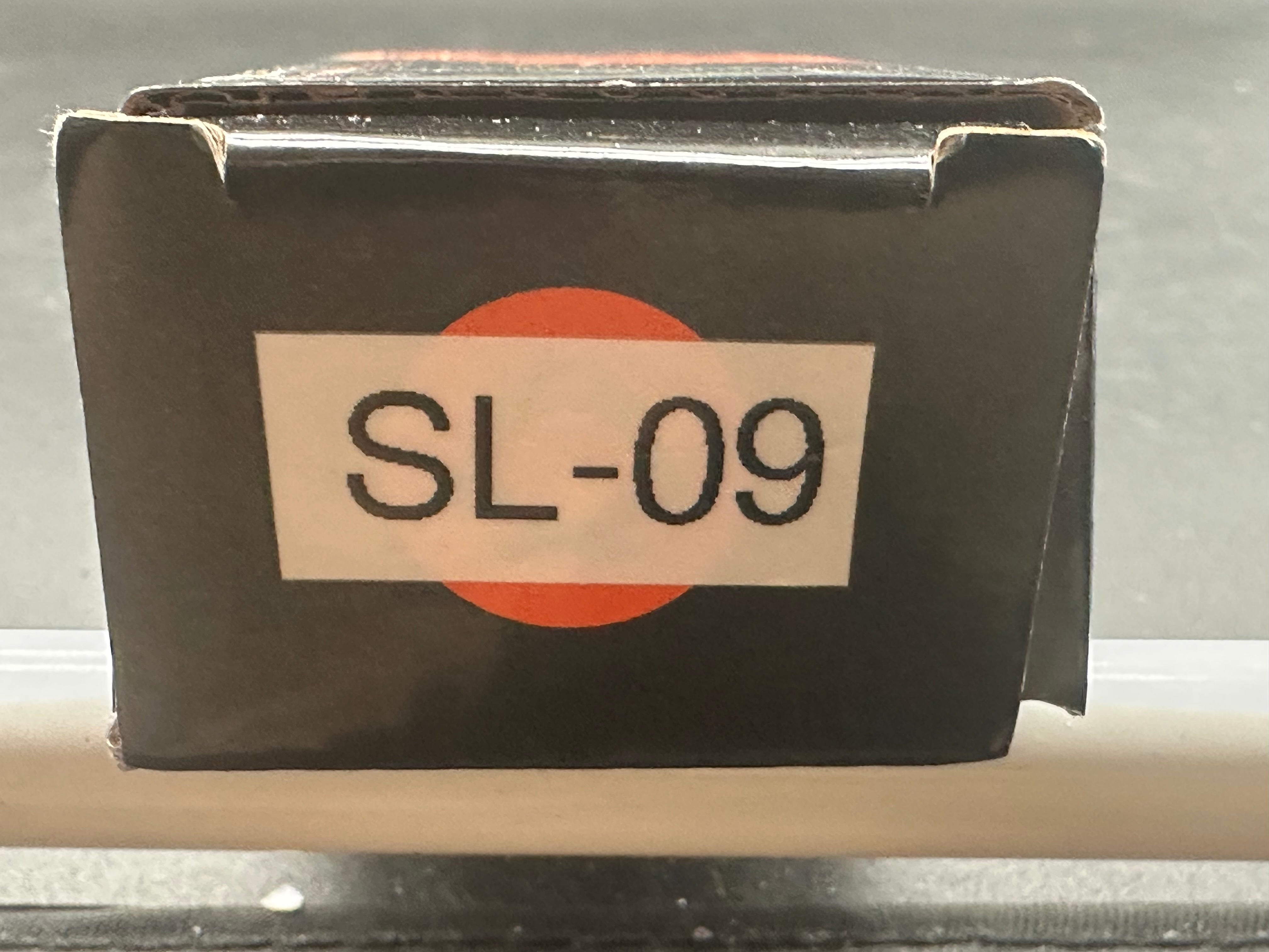 Sixleaf SL-09 liner lock, black G10 scales, D2 blade