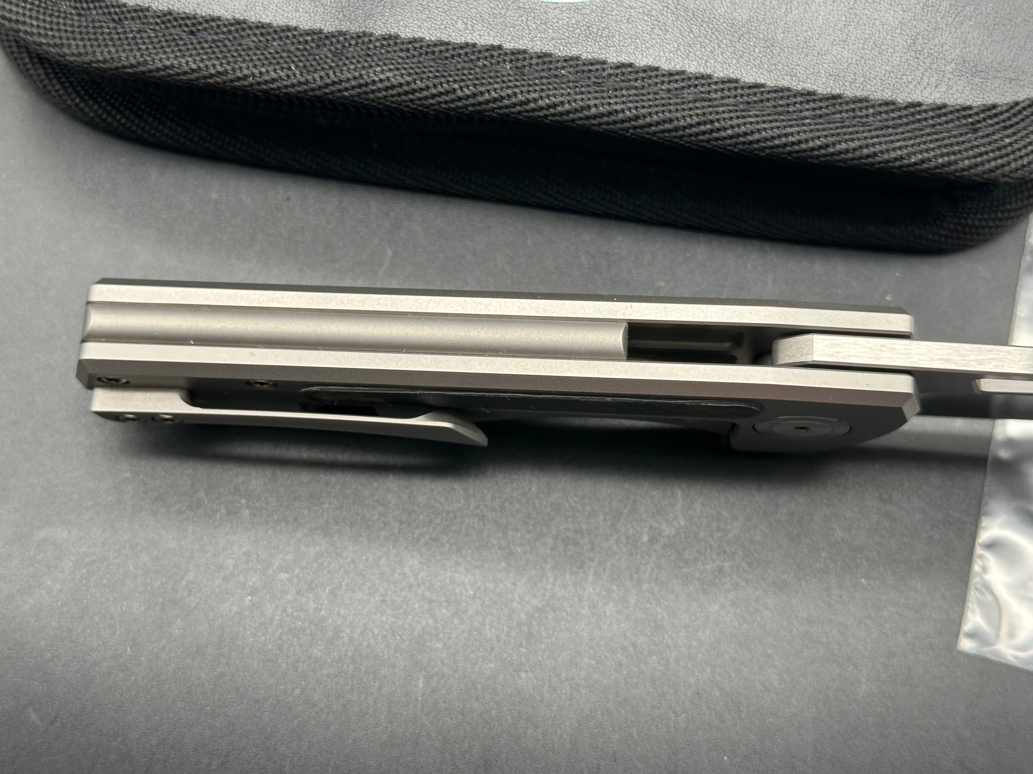 Brian Brown BBK Yeager-M V2 Flipper titanium/CF handle w/M390 blade
