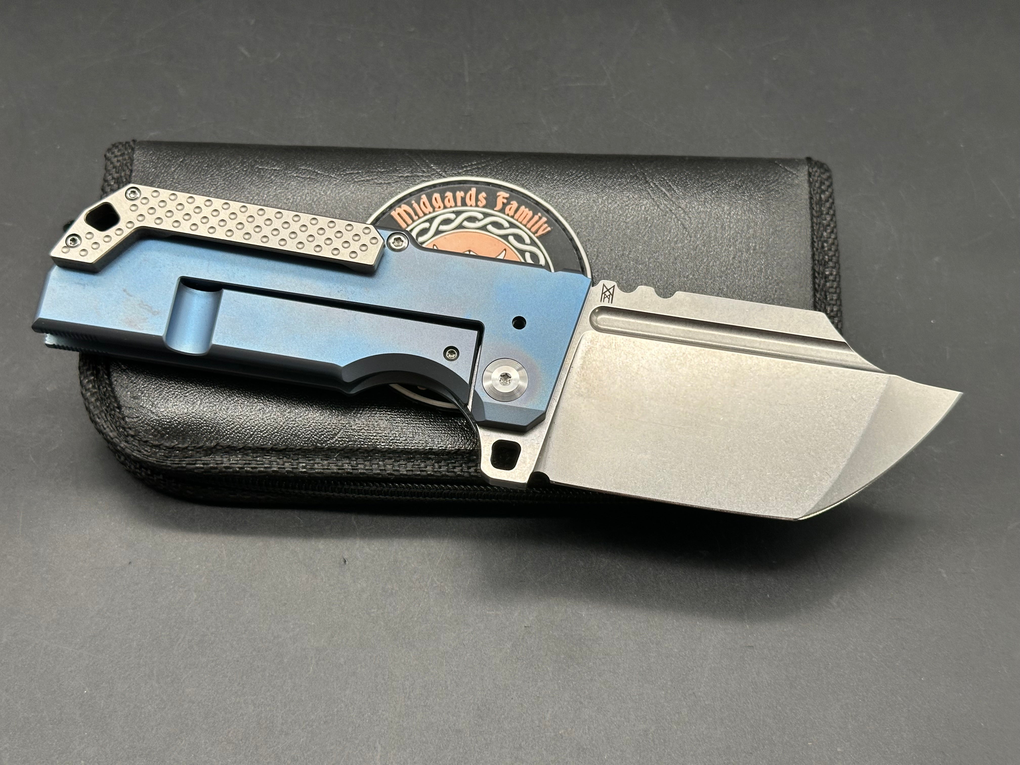 Midgards Messer - Thunrar/Blue Textured Milled Ti Frame/Clip Point/Satin CPM-D2