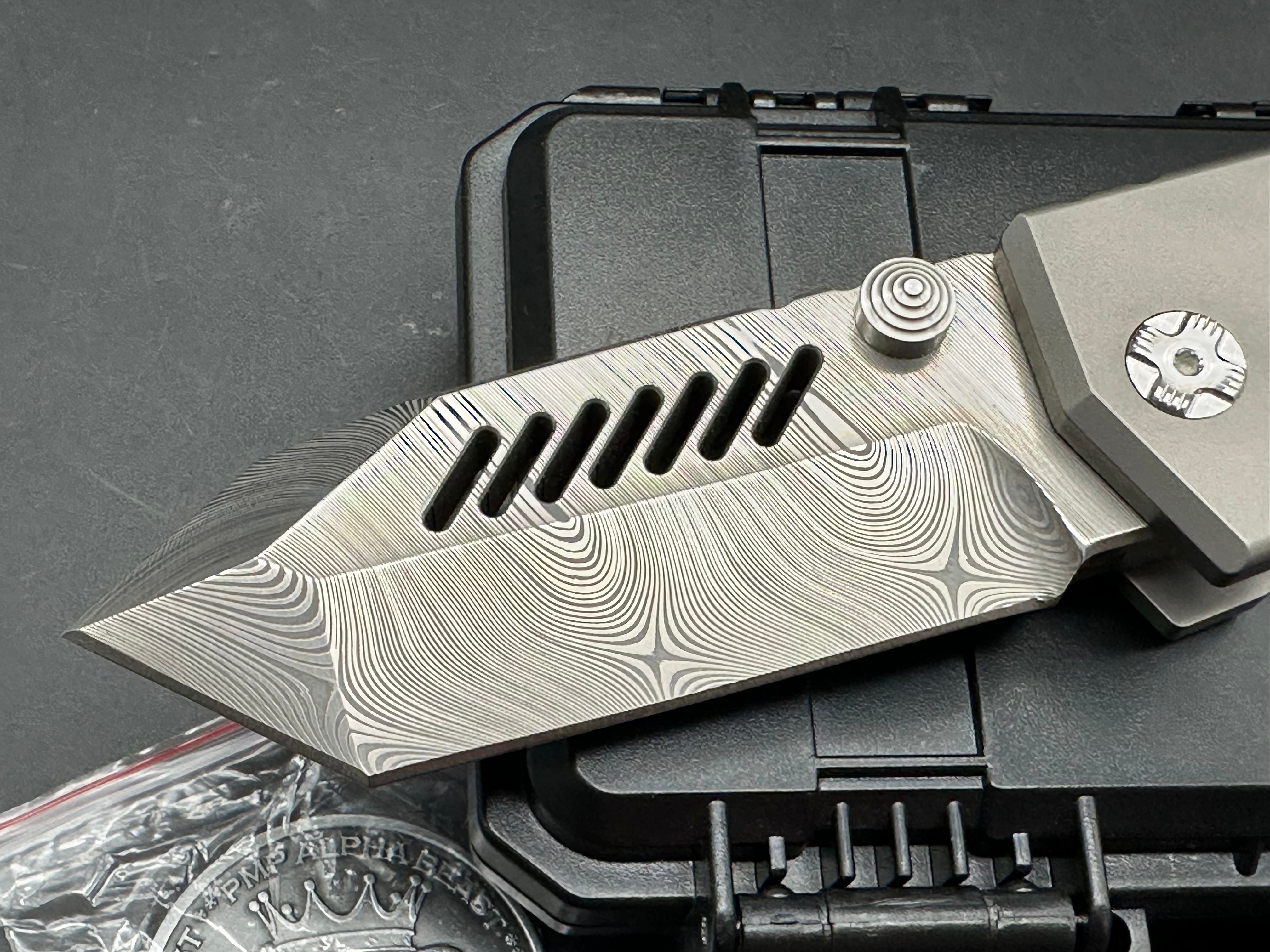 PMP Knives - Alpha Beast (Limited Edition)/Grey Ti Handle + Zircuti Pocket Clip/Clip Point Tanto/Damasteel