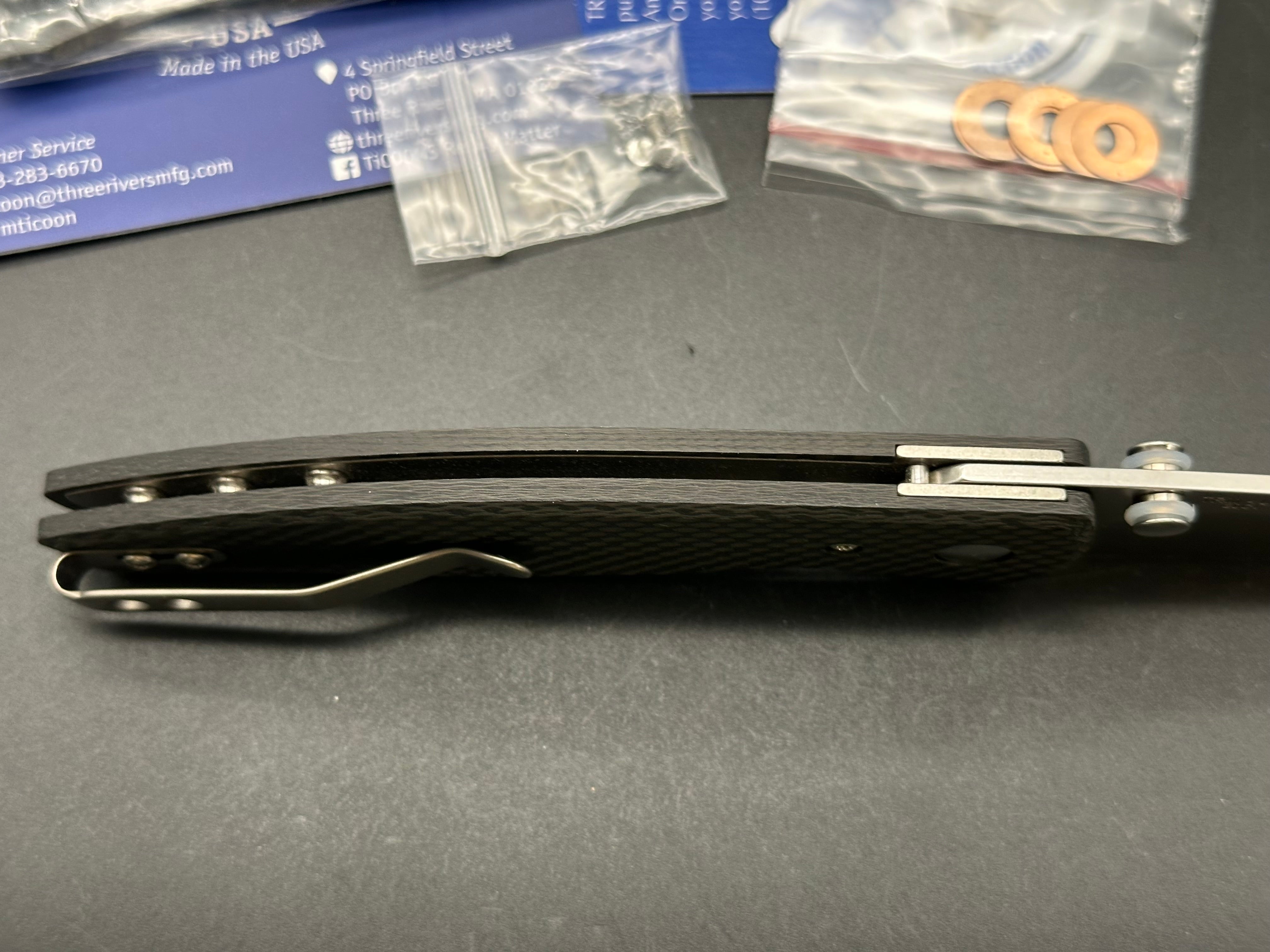 TRM Atom 3.5" 20CV blade Carbon Fiber Scales, plus extra Flat Gray G10 Scales