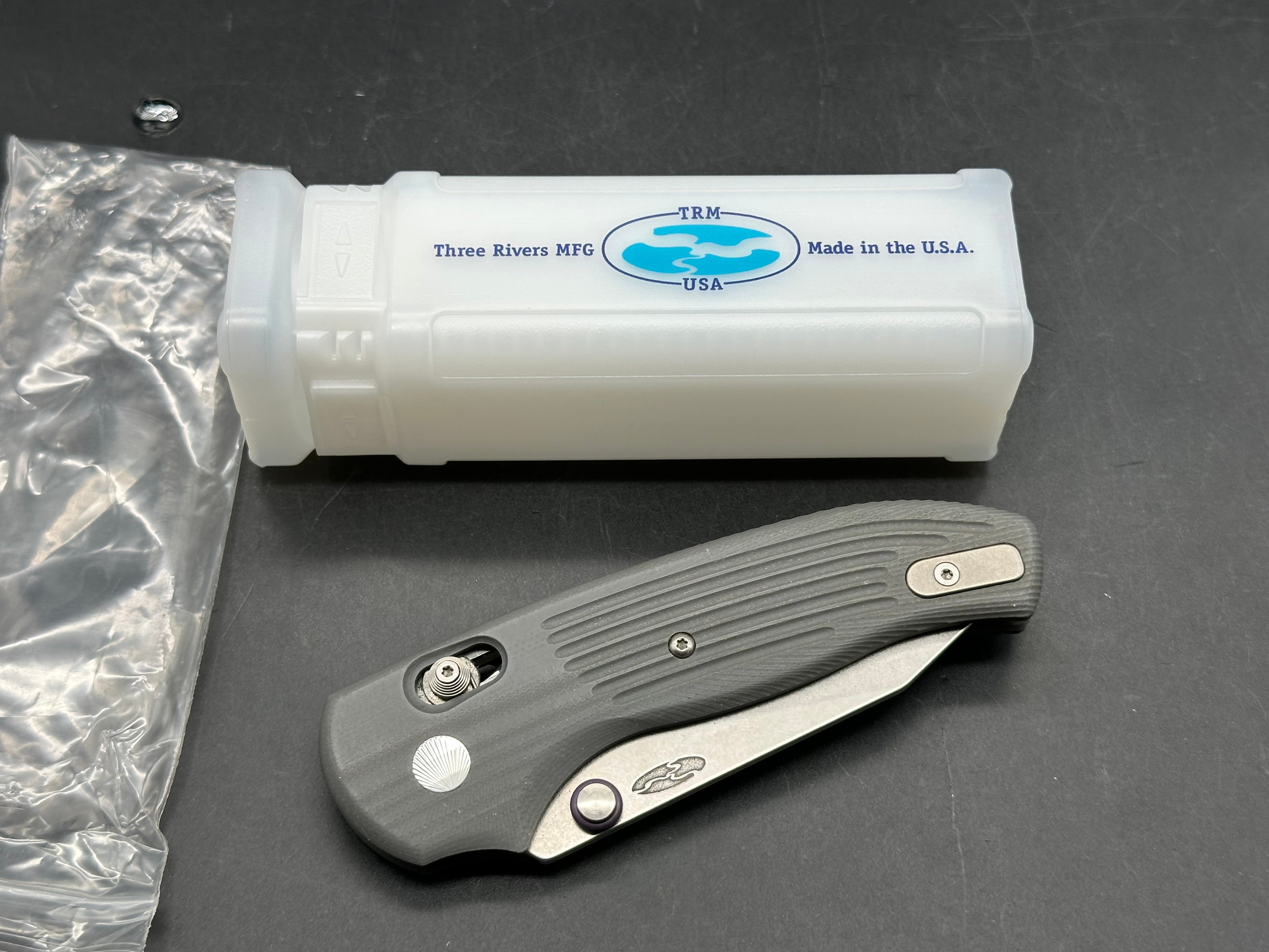 Three Rivers Manufacturing TRM Shadow River Lock Slate Gray G10 Handle Stonewashed Blade