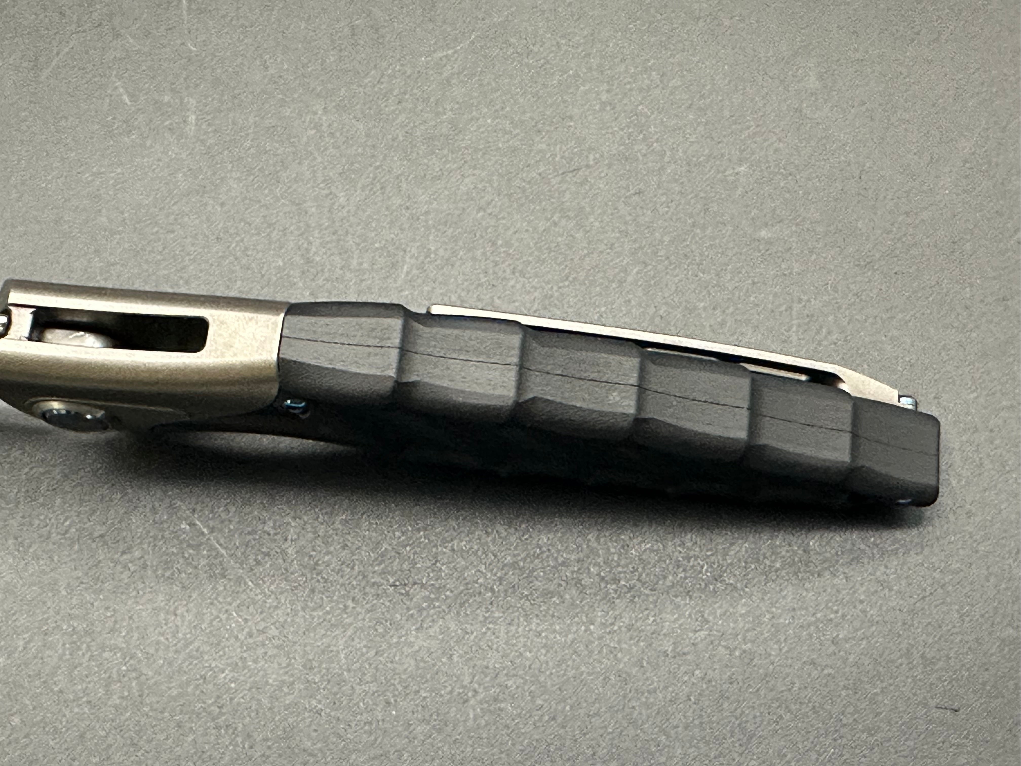 Rike Thor 7 Integral Titanium/Black G10 handle