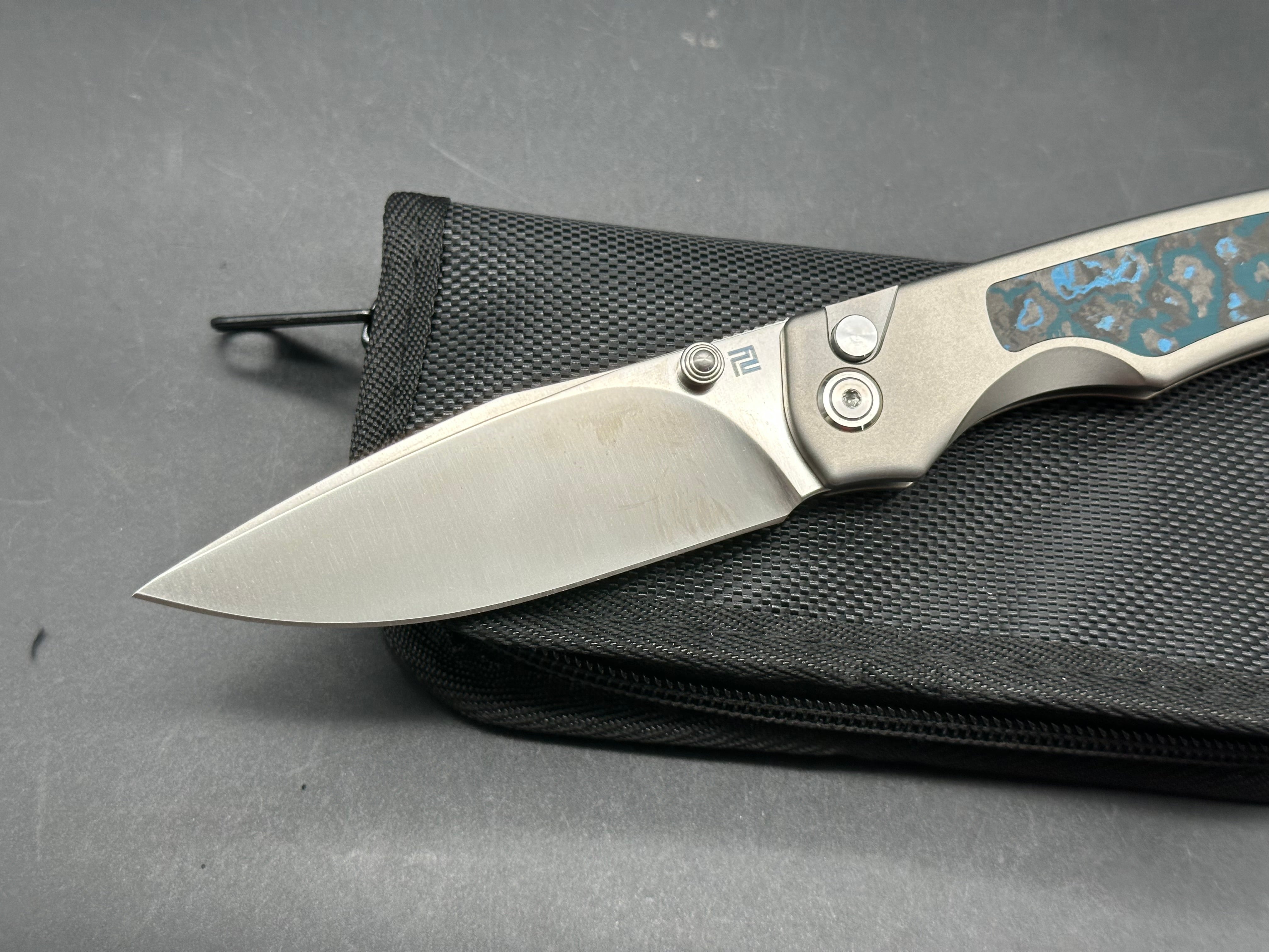 ARTISAN CUTLERY WIZARD (THE SORCERER) titanium/Arctic Storm inlays w/S90V blade