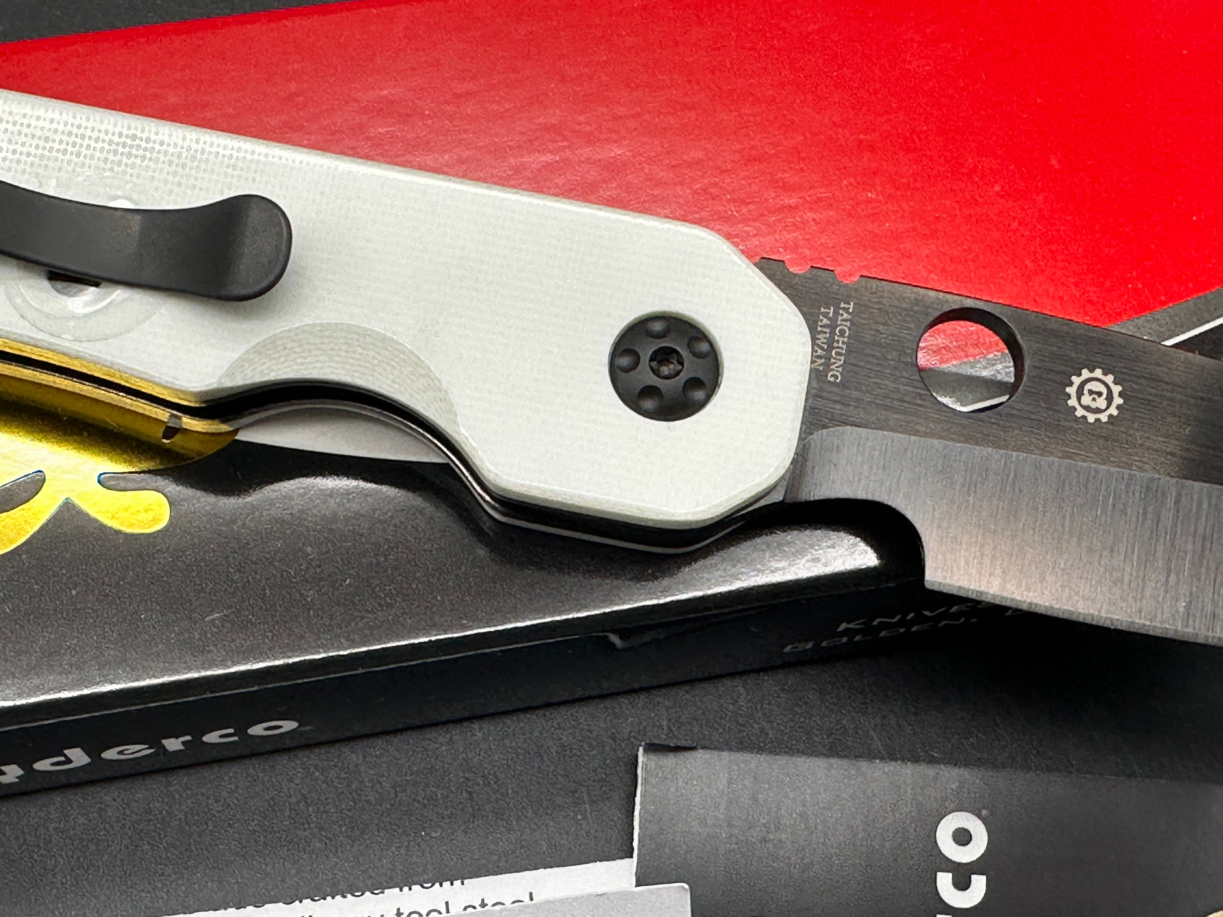 Spyderco Smock Smooth White G10 Black Rex 45 GP GP Knives exclusive