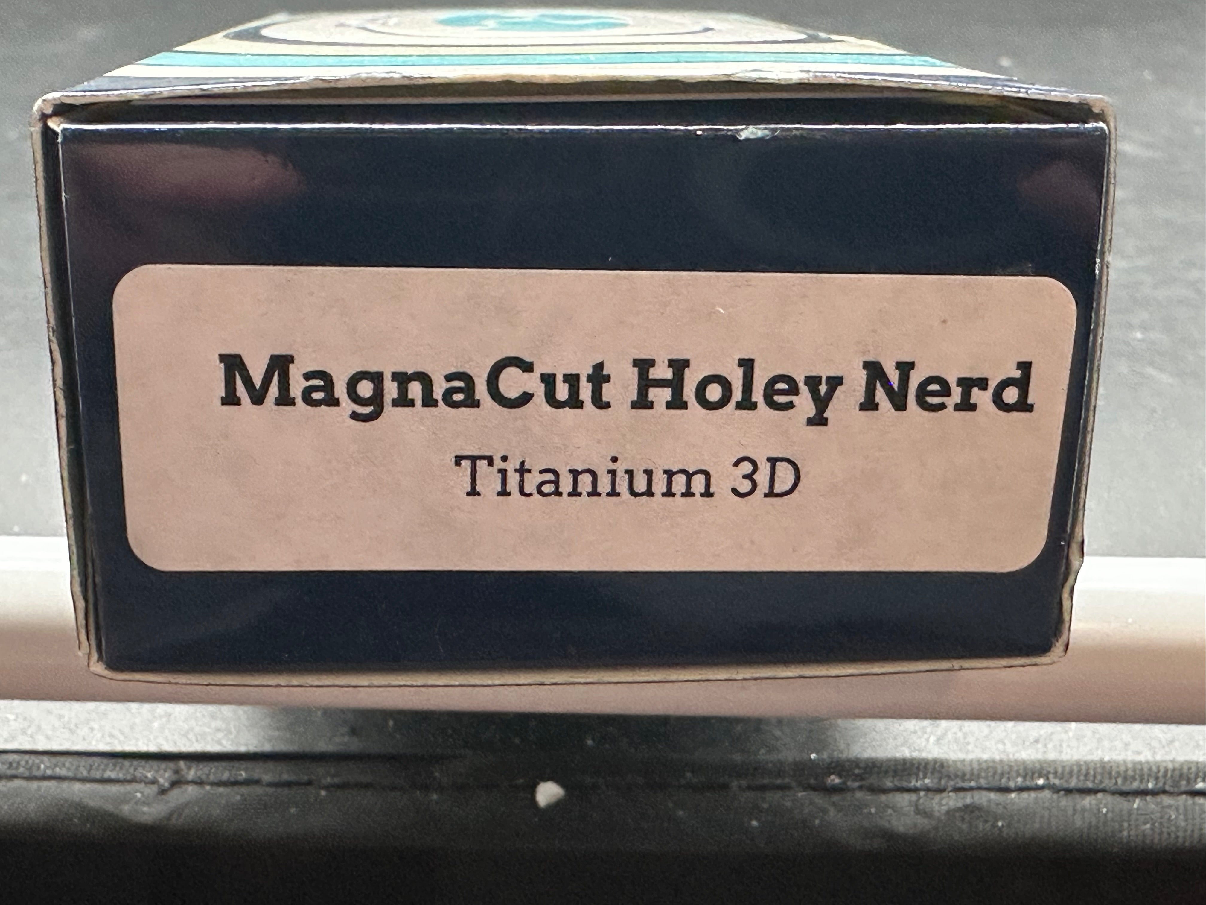 TRM Nerd Titanium, Stonewash 20CV + CF scales