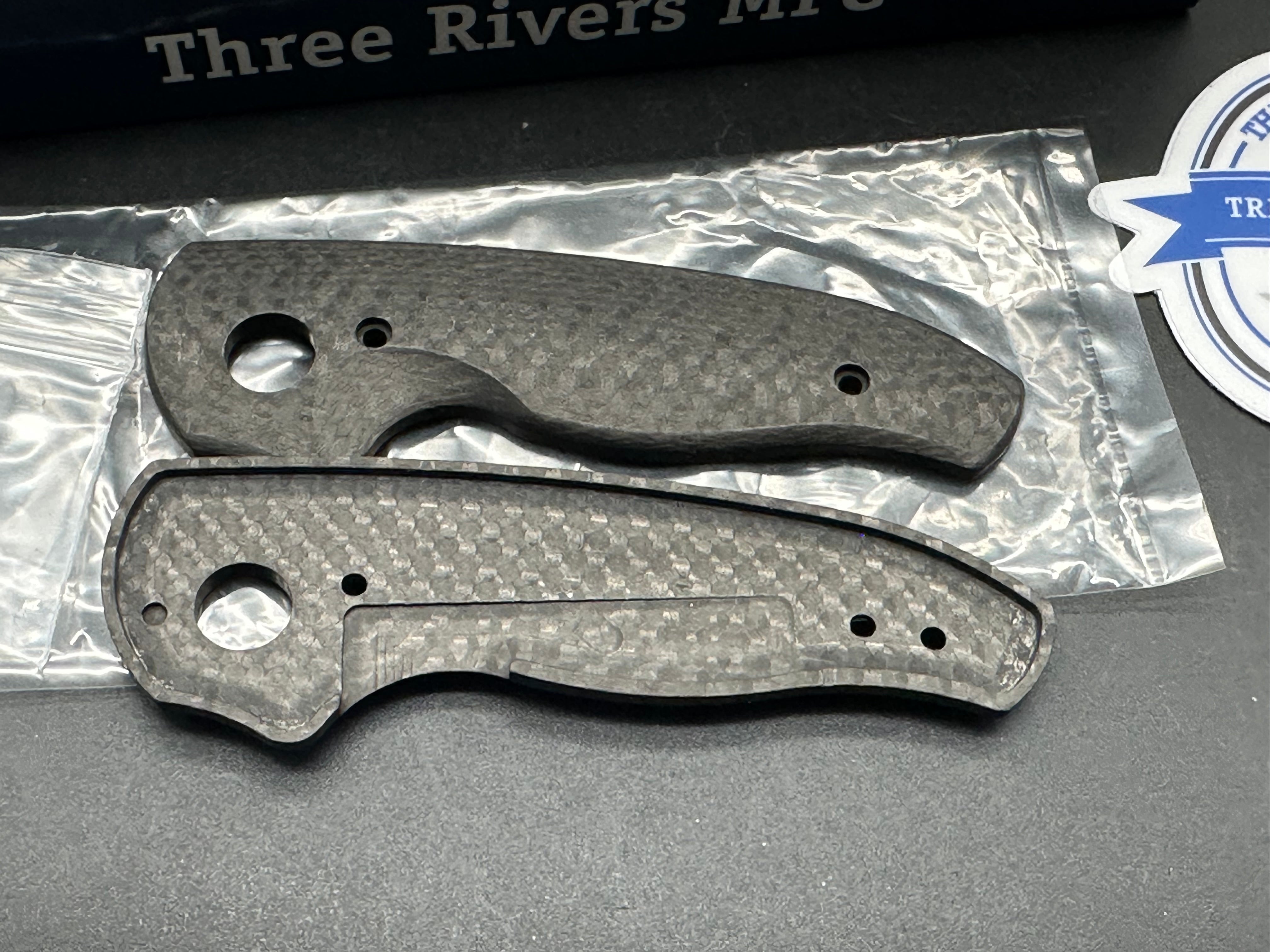 TRM Nerd Titanium, Stonewash 20CV + CF scales