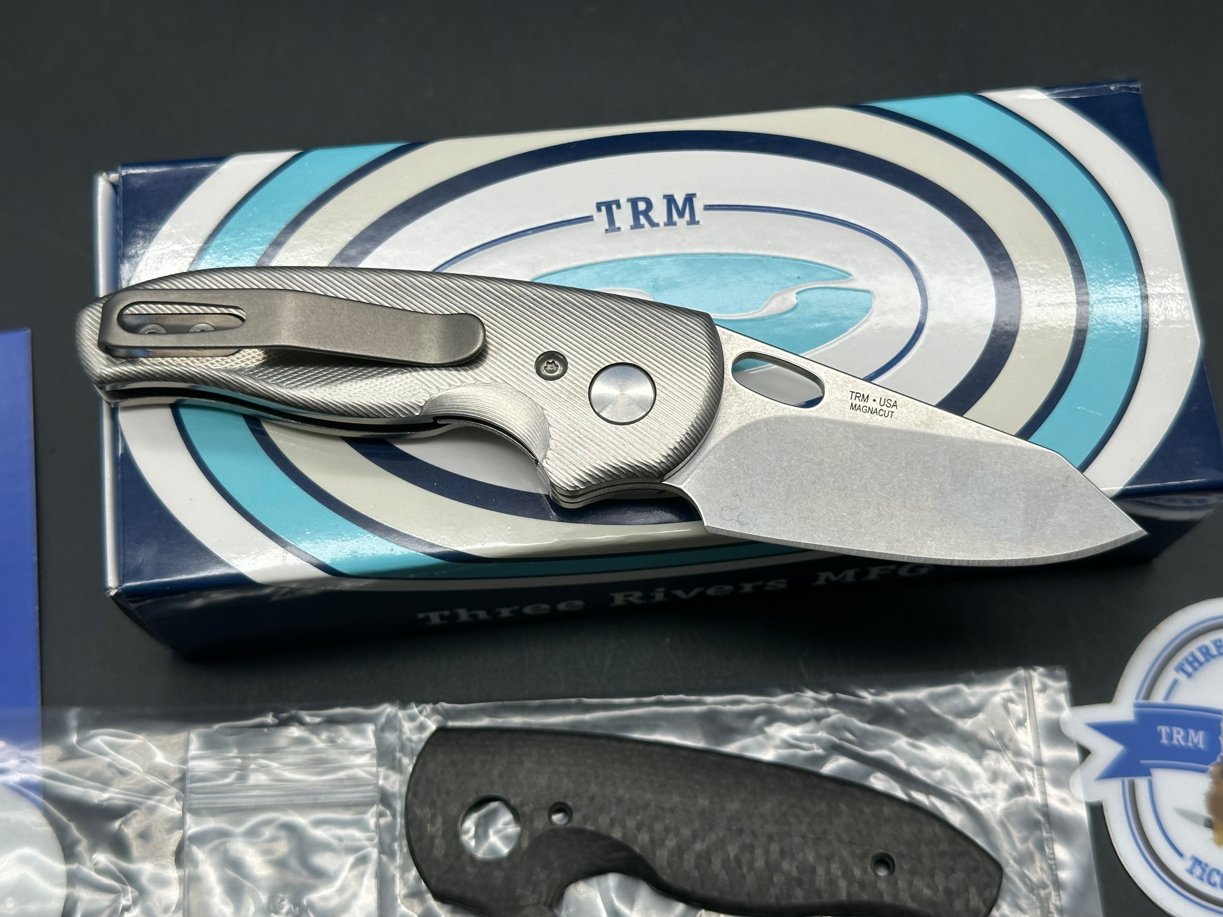 TRM Nerd Titanium, Stonewash 20CV + CF scales