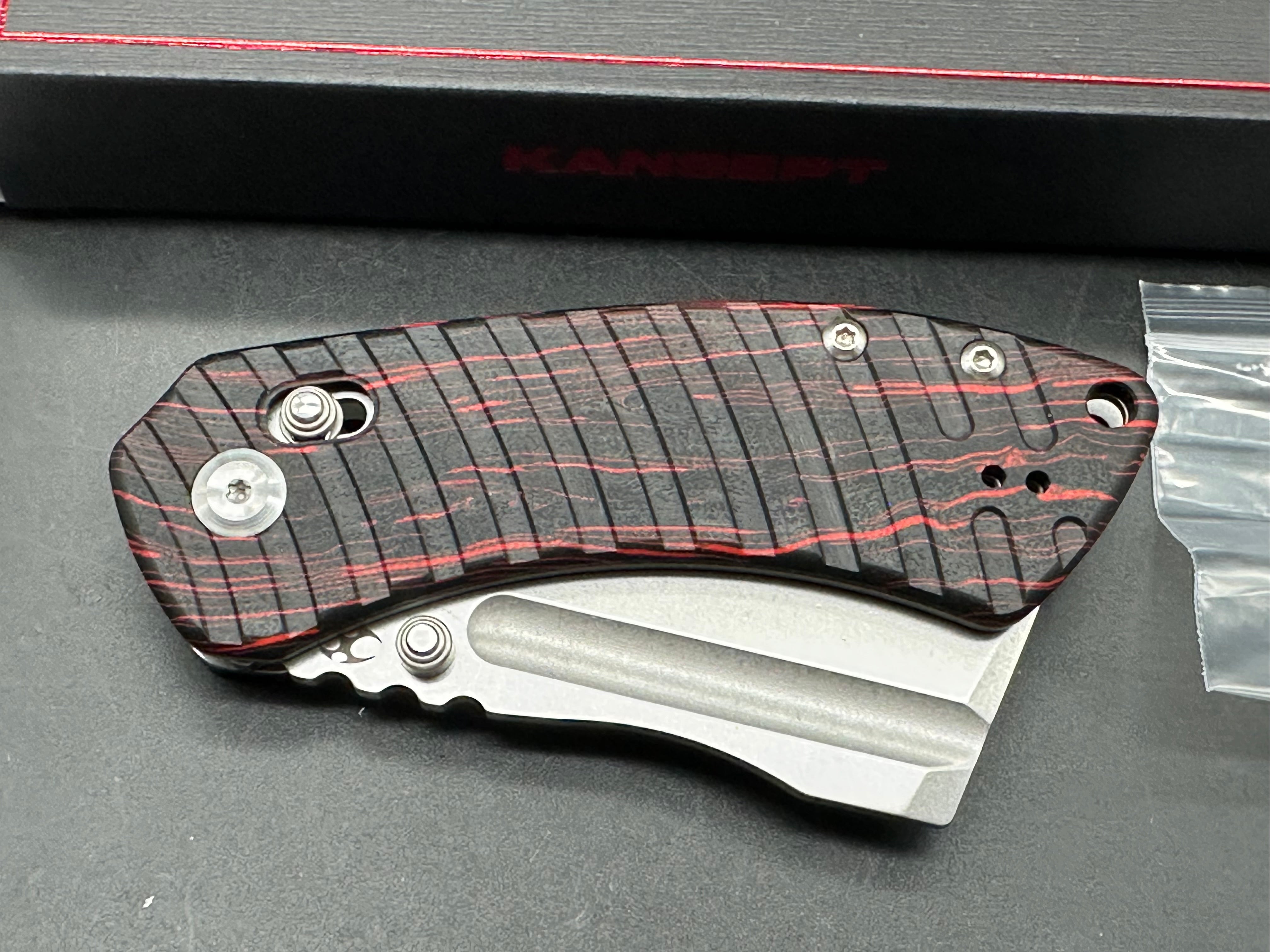 KANSEPT KORVID V | CROSSBAR LOCK | RED & BLACK G-MASCUS | 2.91" STONEWASHED D2 BLADE