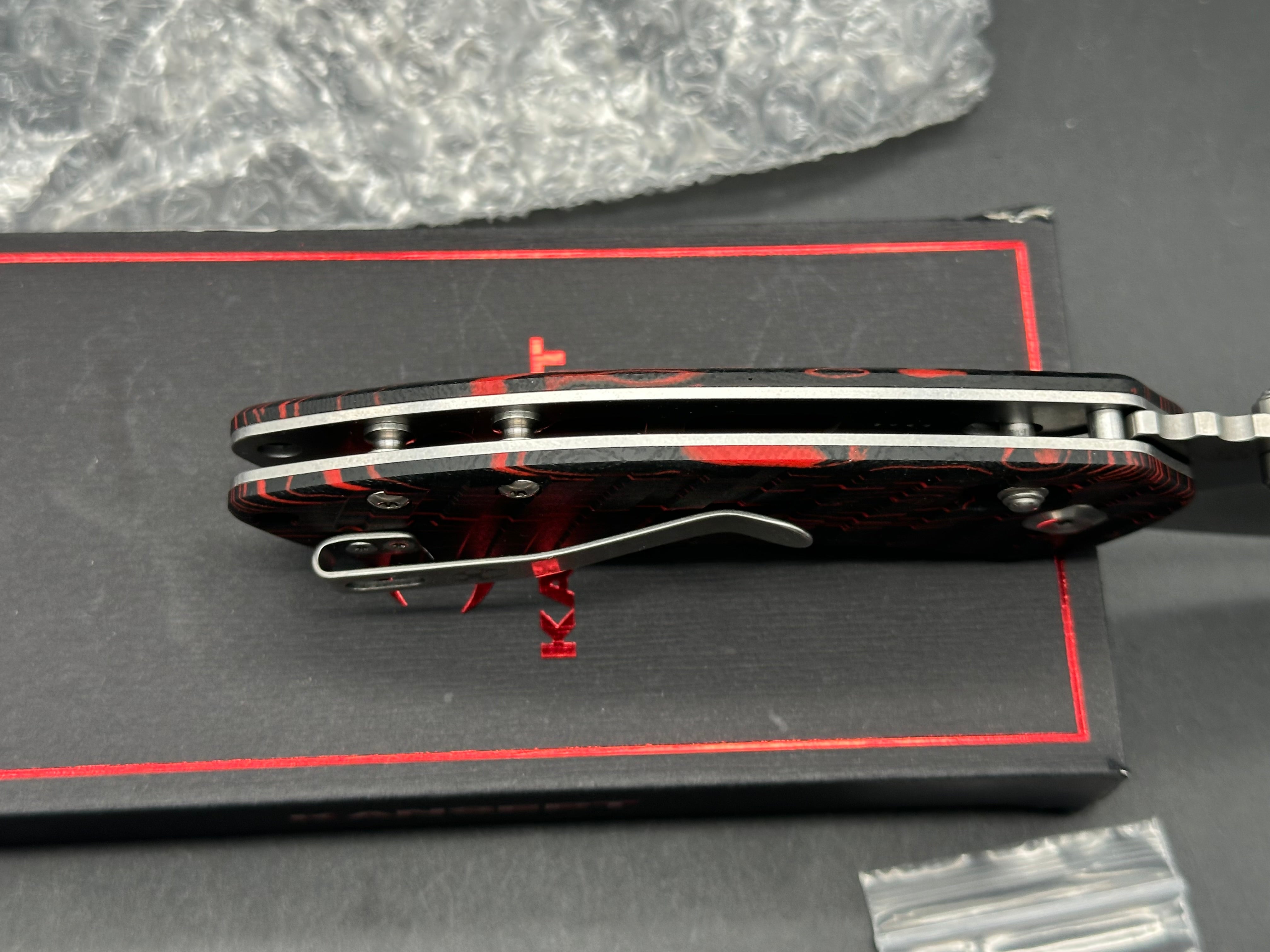 KANSEPT KORVID V | CROSSBAR LOCK | RED & BLACK G-MASCUS | 2.91" STONEWASHED D2 BLADE
