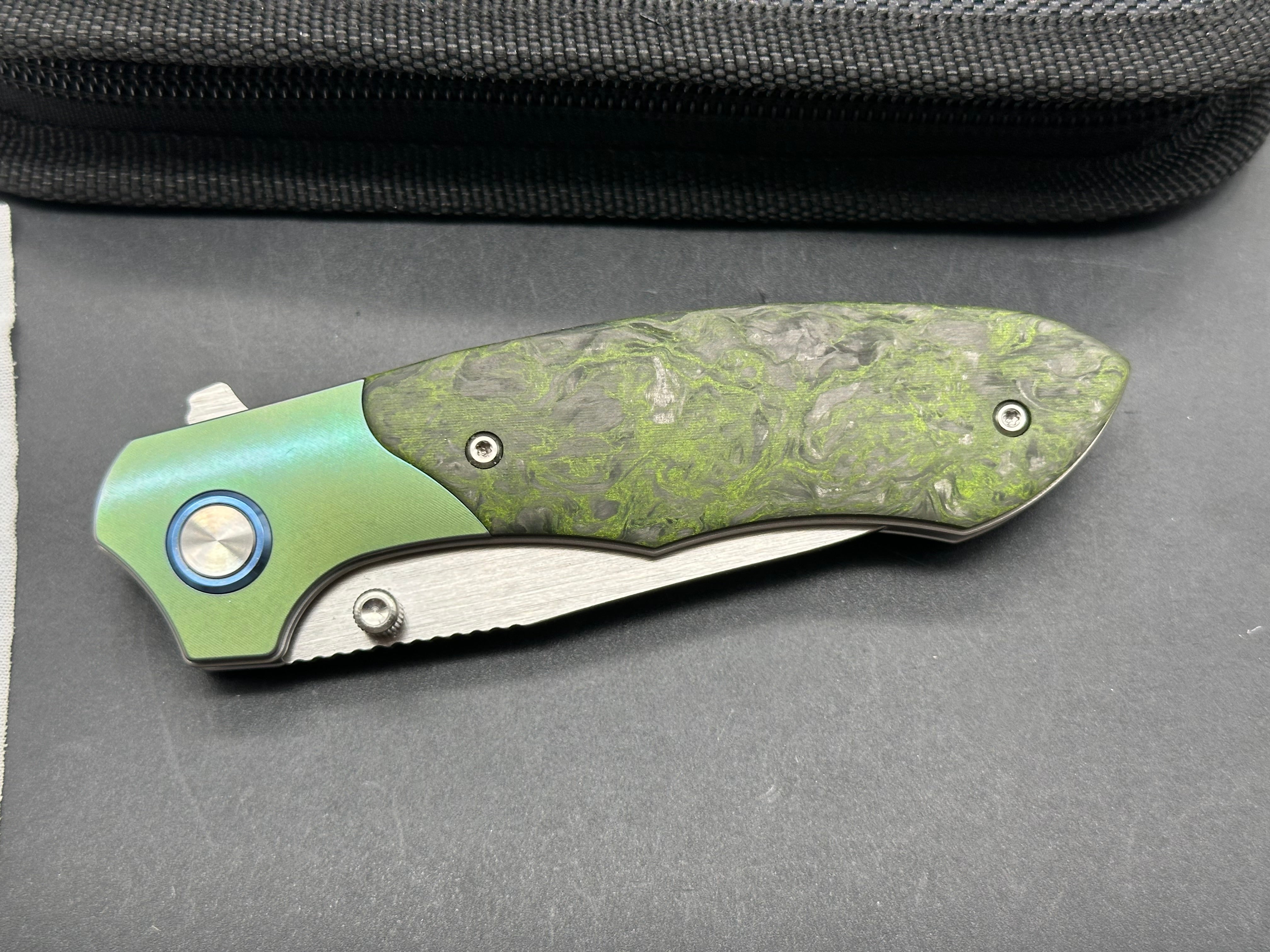 Sitivien ST272 Folding Knife, S90V Blade Titanium Green Carbon Fiber Handle