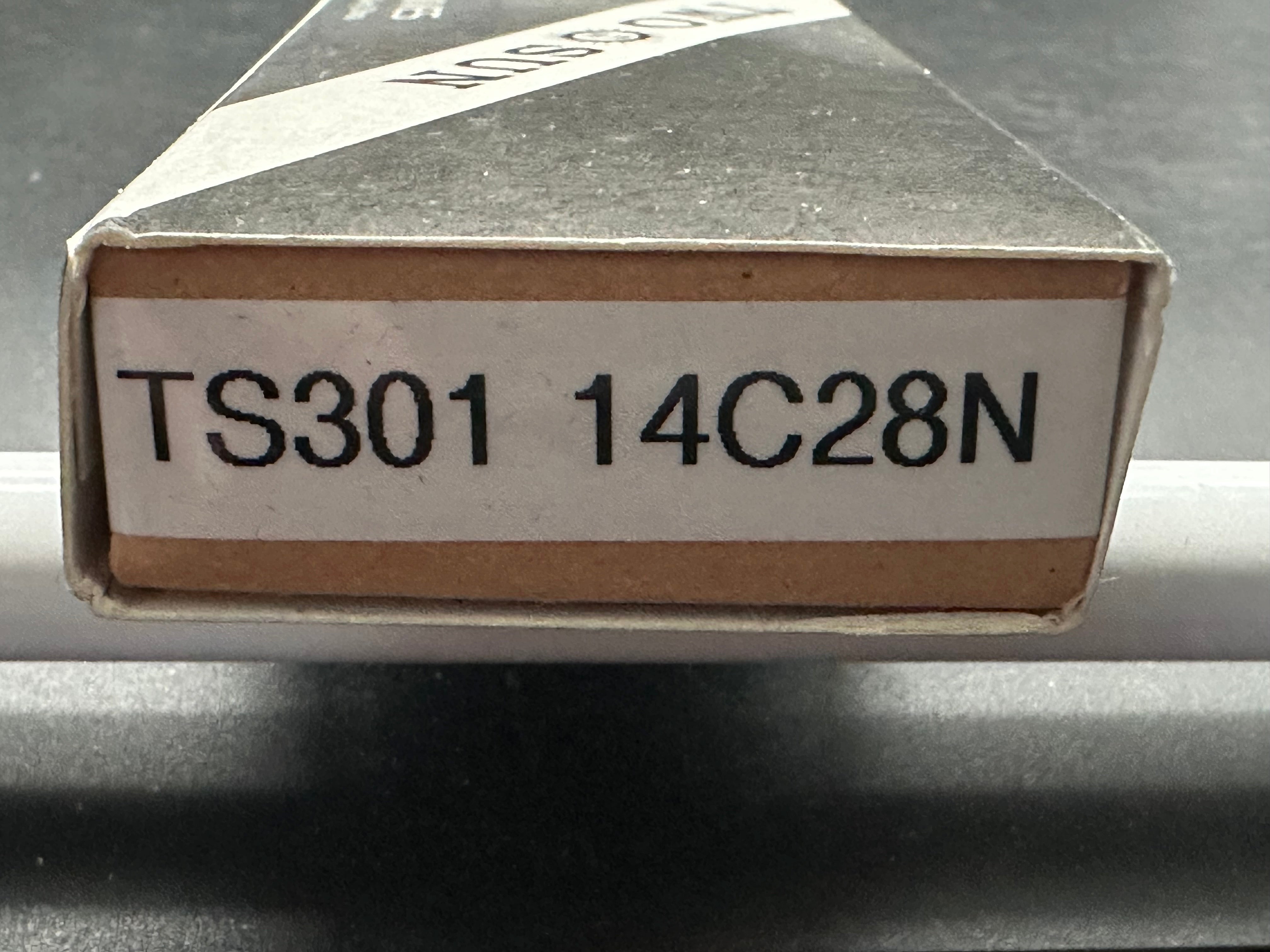 TwoSun TS301 micarta/CF handle w/14C28N blade