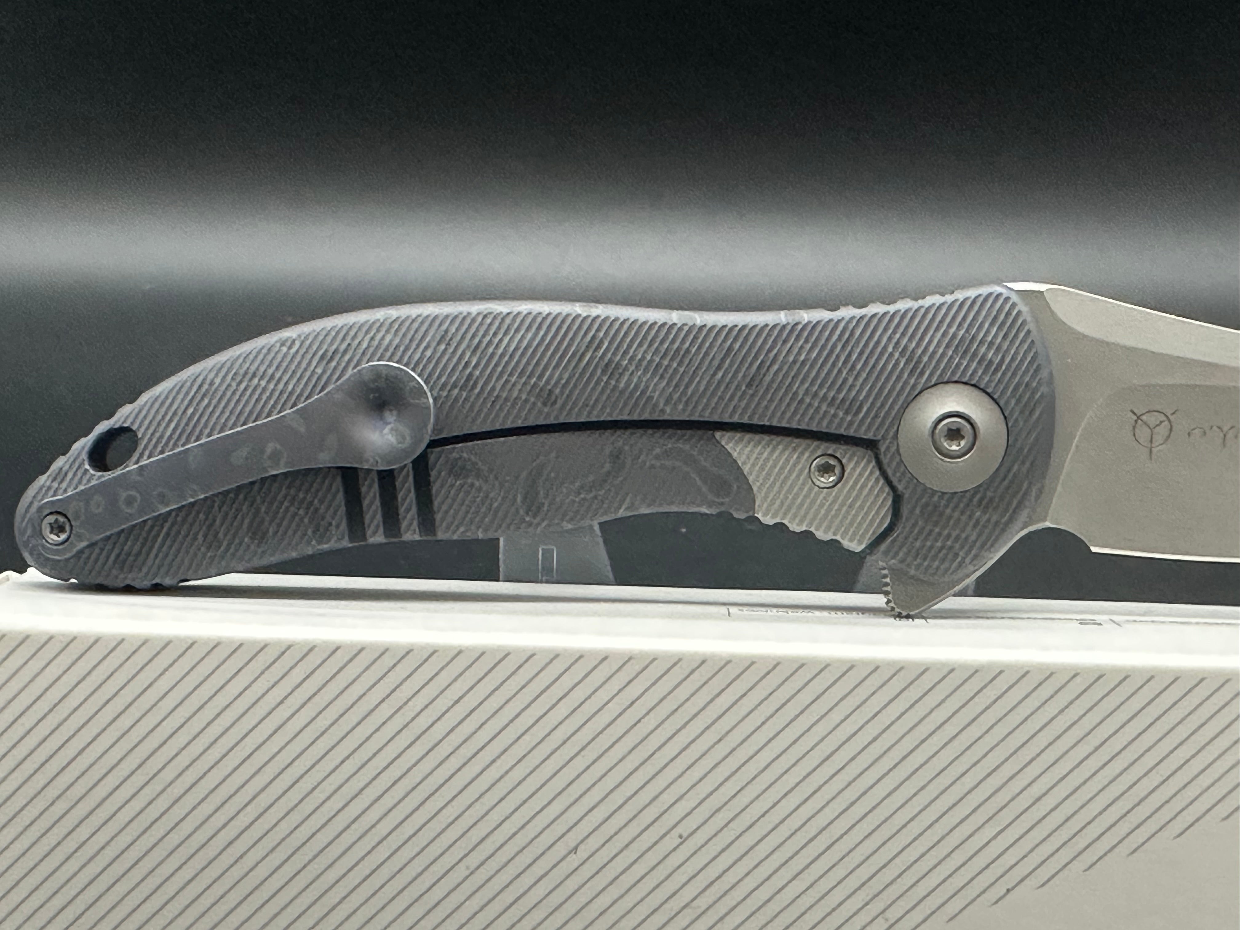 WE Synergy 2 Flamed titanium handle w/tanto M390