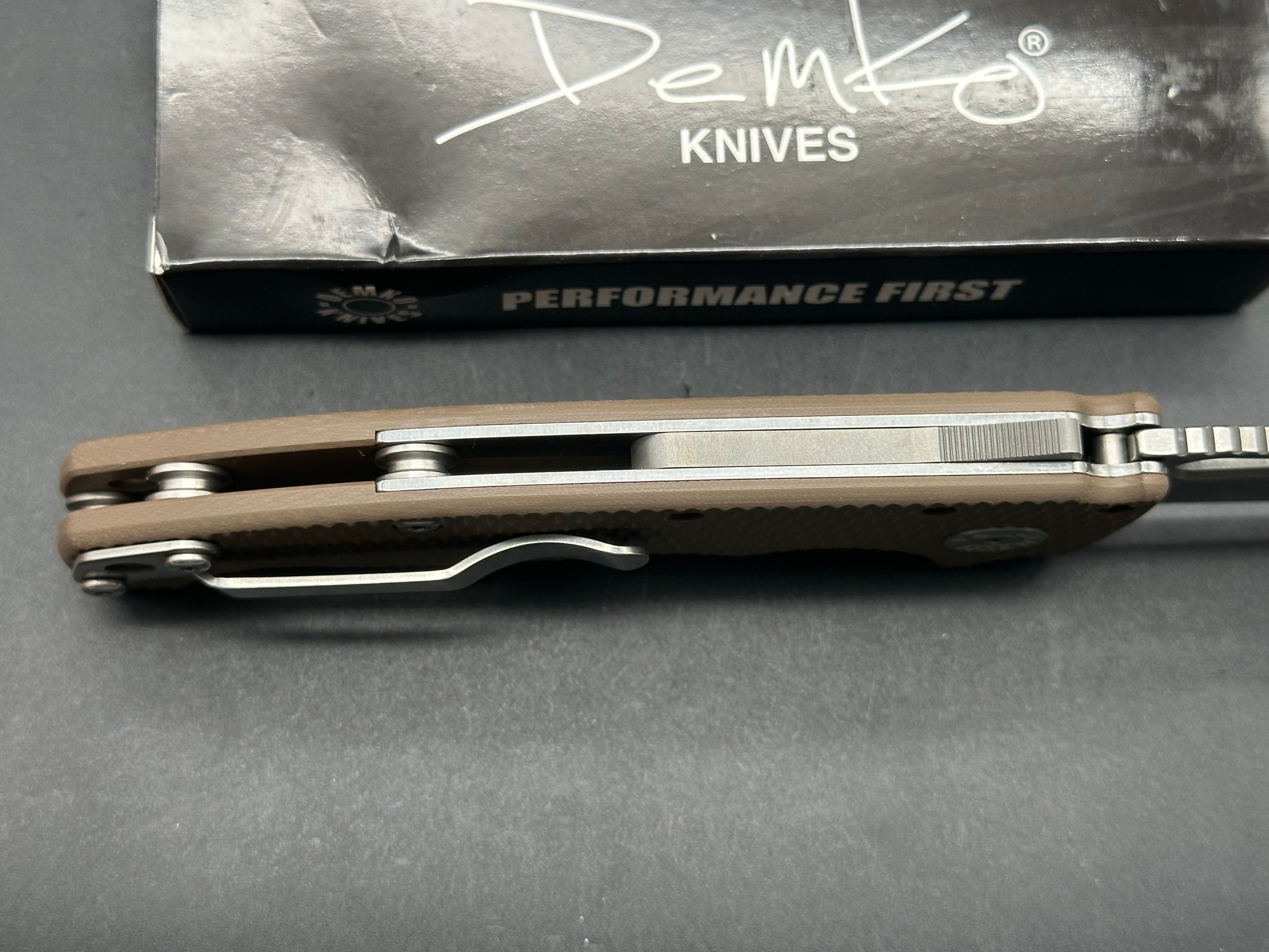 Demko MG AD20S Harpoon Drop Point Shark Lock Earth G10 Handle Stonewash CPM-20CV Blade