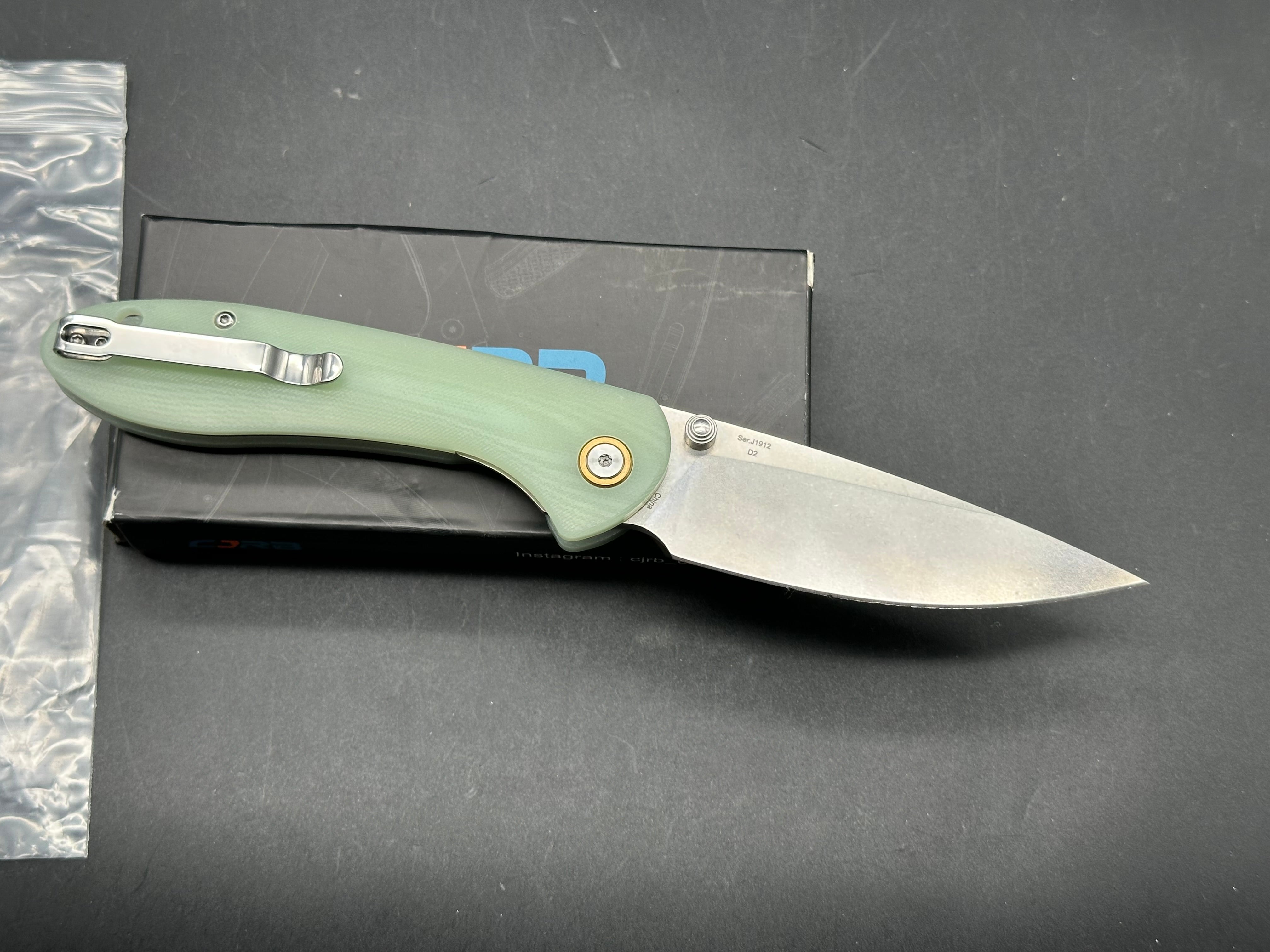 CJRB FELDSPAR LINER LOCK KNIFE NATURAL GREEN G10 HANDLE PLAIN SW D2 BLADE