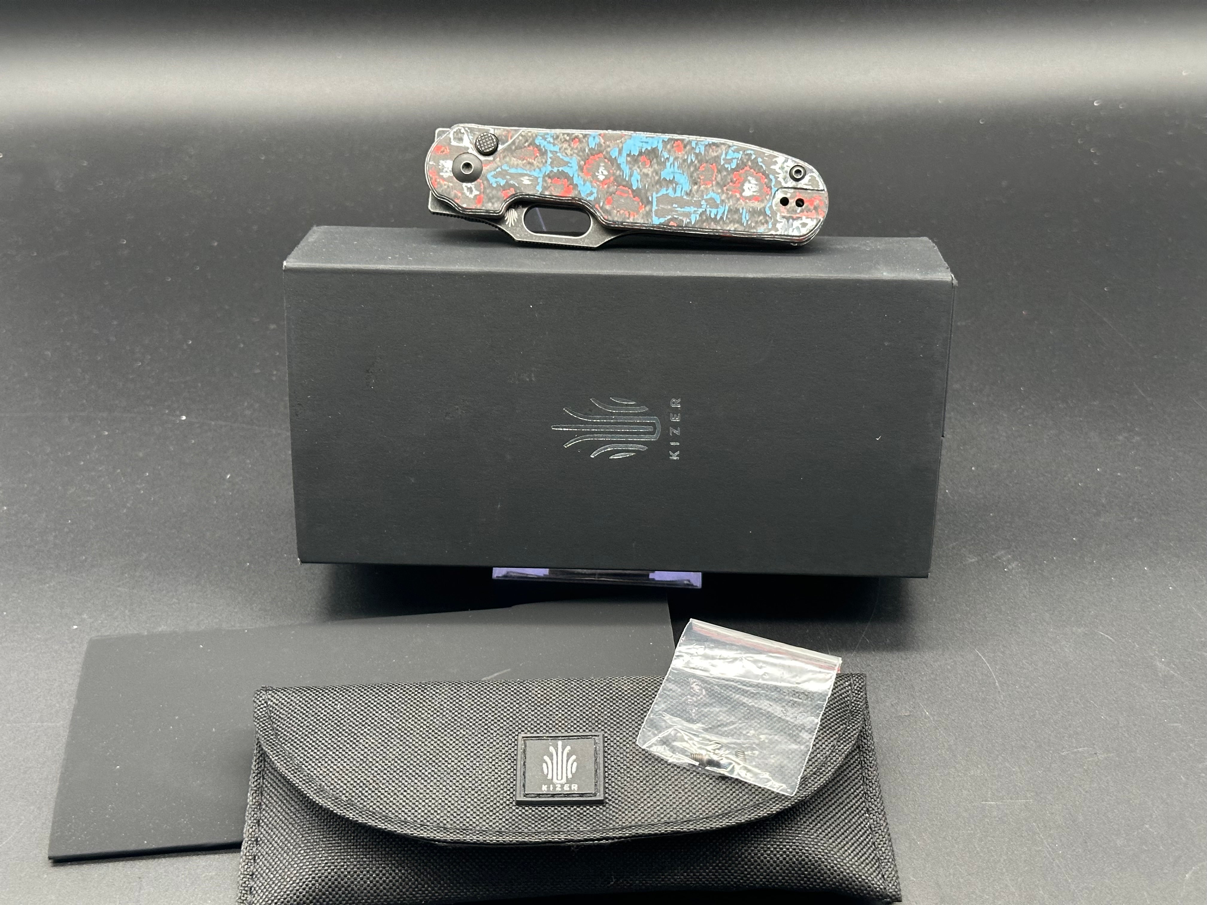 Kizer Cormorant Plunge Lock Knife Blue/Black FatCarbon (3.15" Black ELMAX)