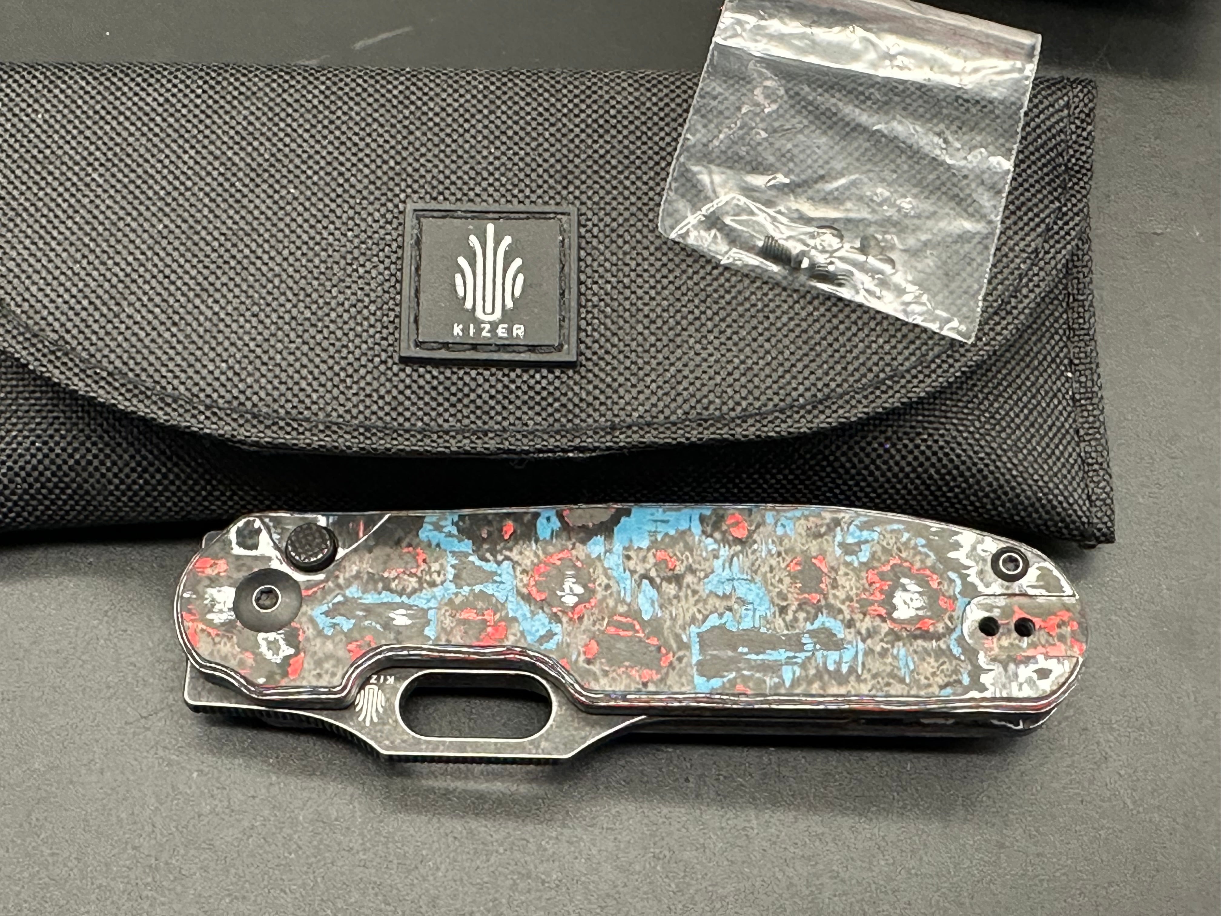 Kizer Cormorant Plunge Lock Knife Blue/Black FatCarbon (3.15" Black ELMAX)