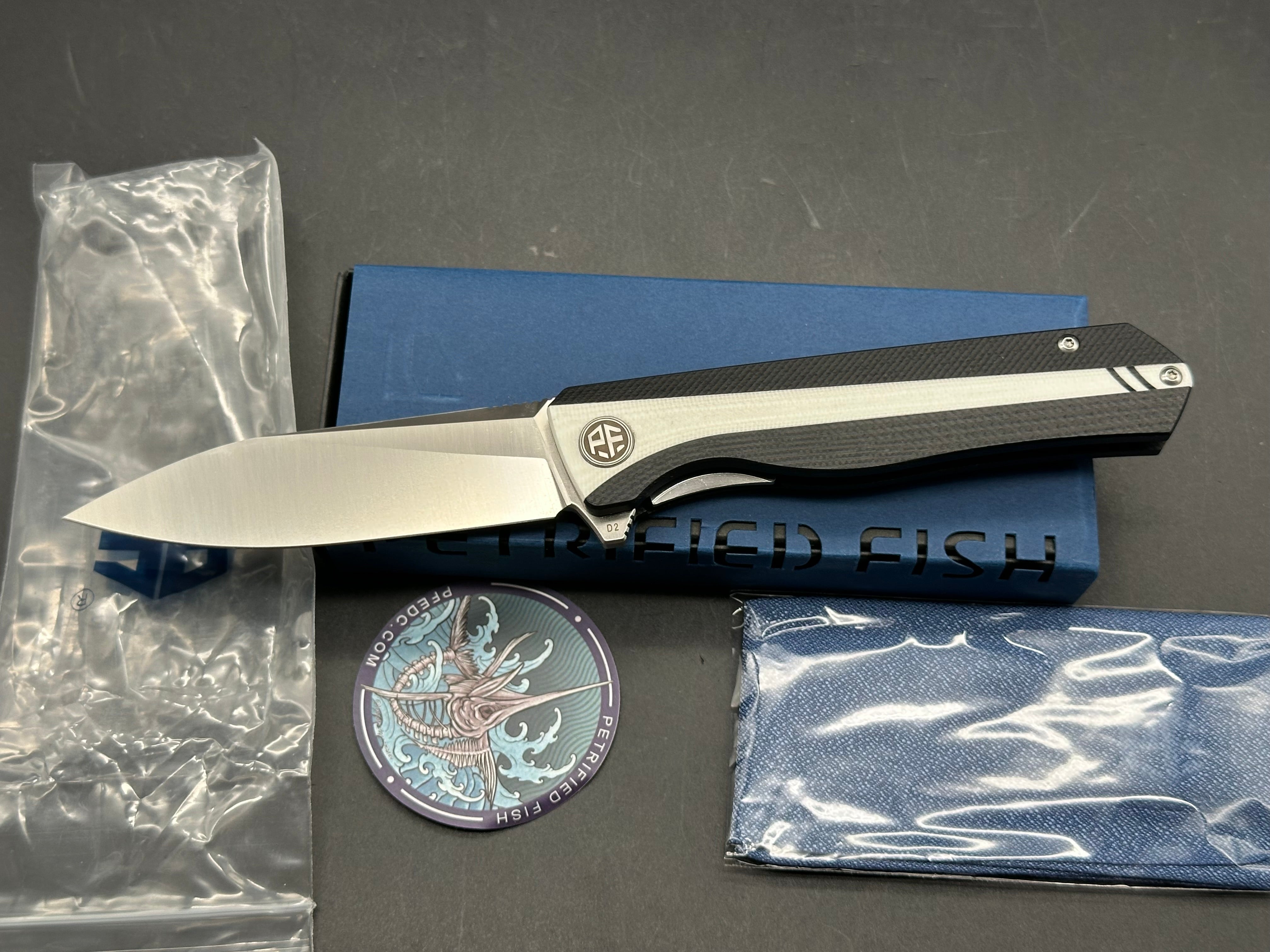 Petrified Fish Forward Folding Knife Black/White G10 Handle D2 Plain Edge Stonewash Finish