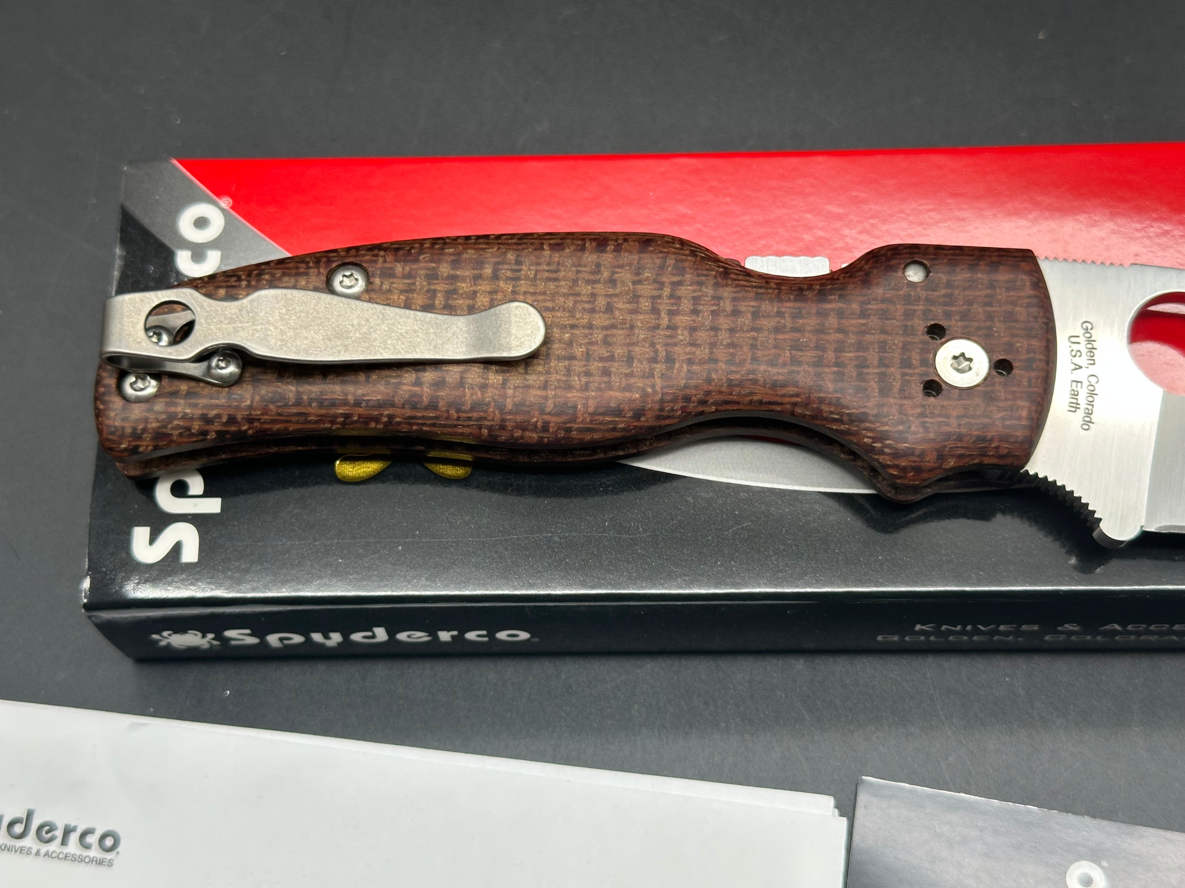 Spyderco Shaman burlap micarta w/S90V blade (Knife Center Exclusive)