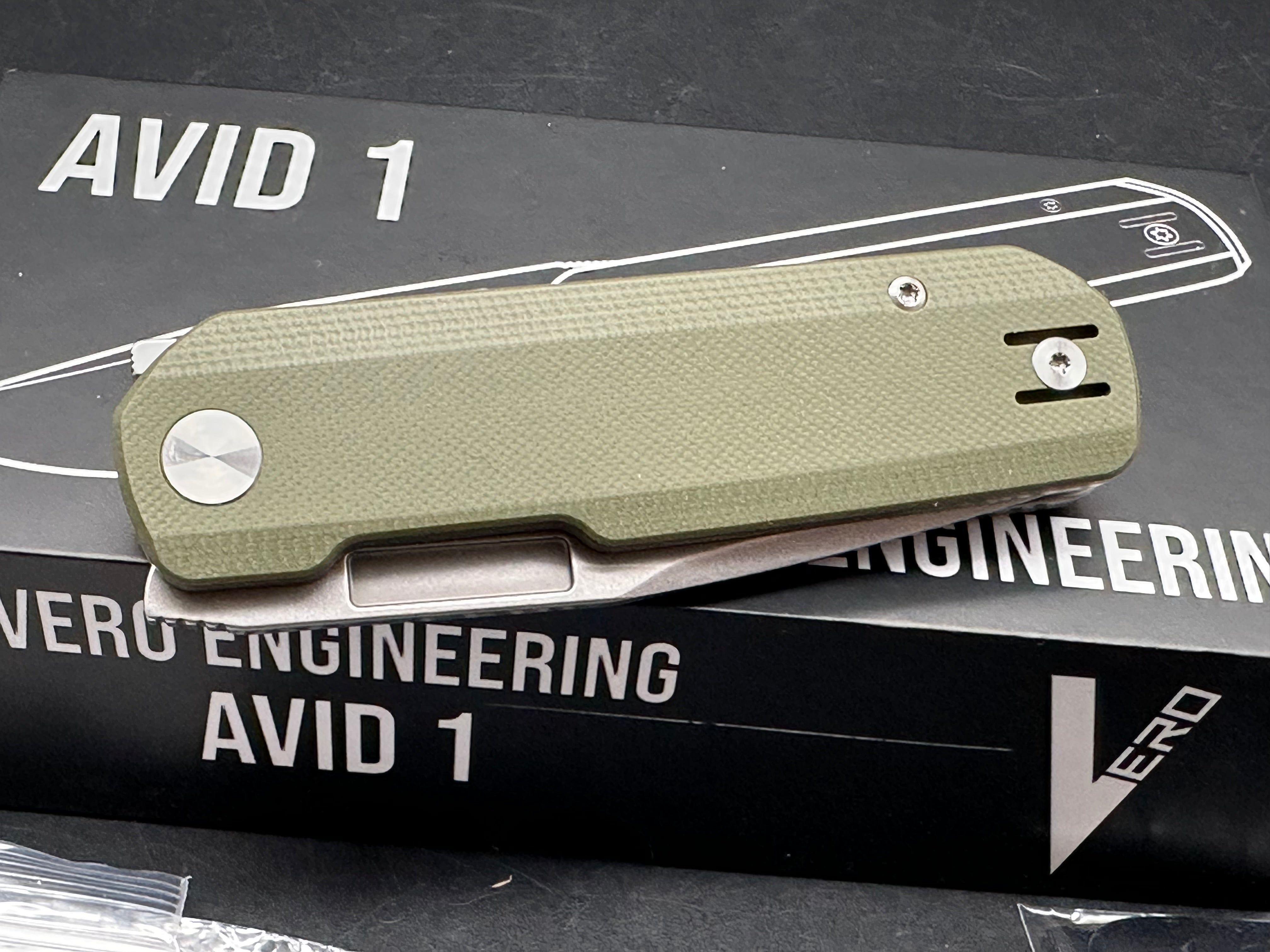 Vero Engineering Avid 1 DLT Exclusive #511 3.25" CPM S45VN Stonewash Blade with OD Green G10 Scales