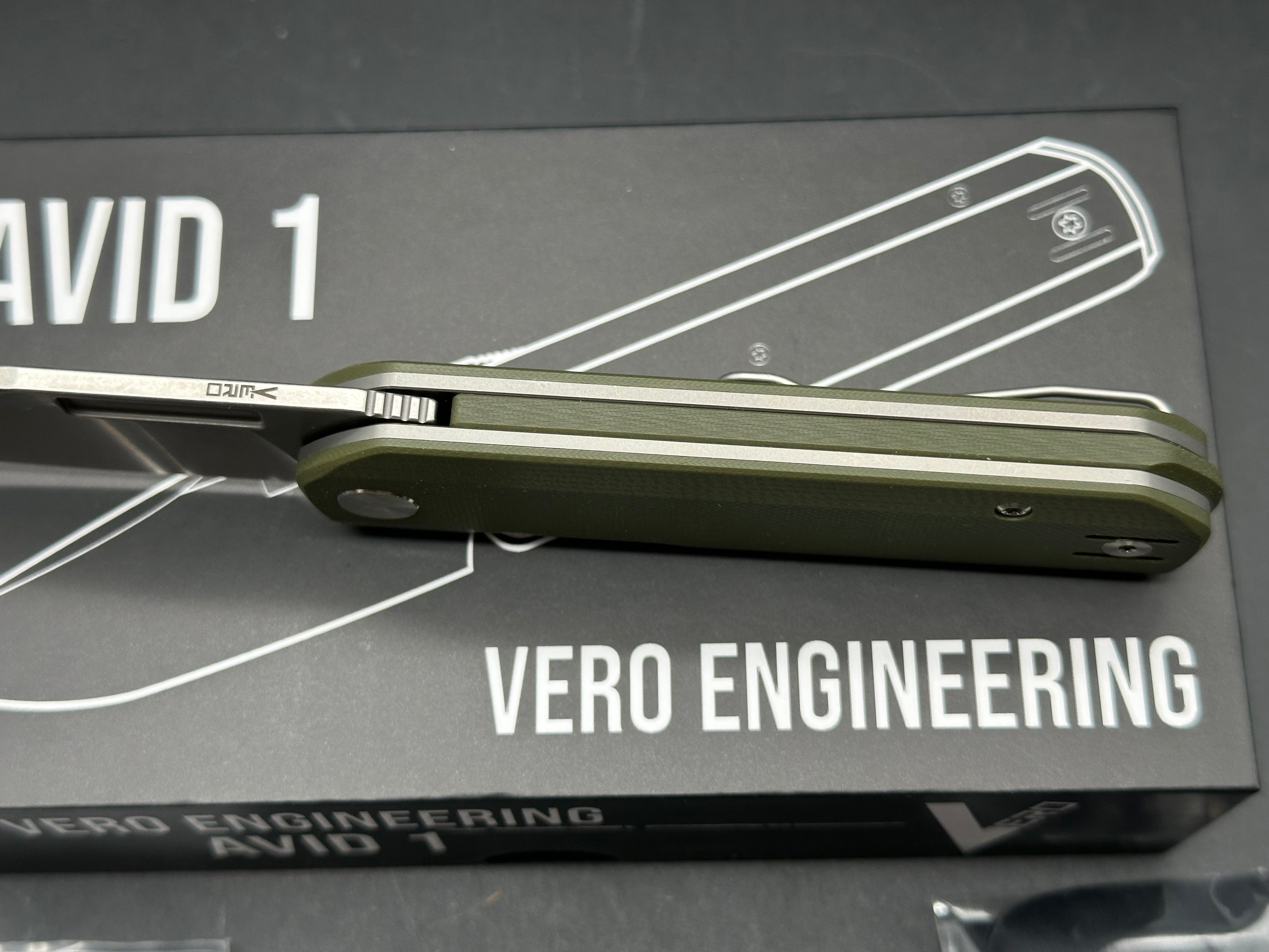 Vero Engineering Avid 1 DLT Exclusive #511 3.25" CPM S45VN Stonewash Blade with OD Green G10 Scales