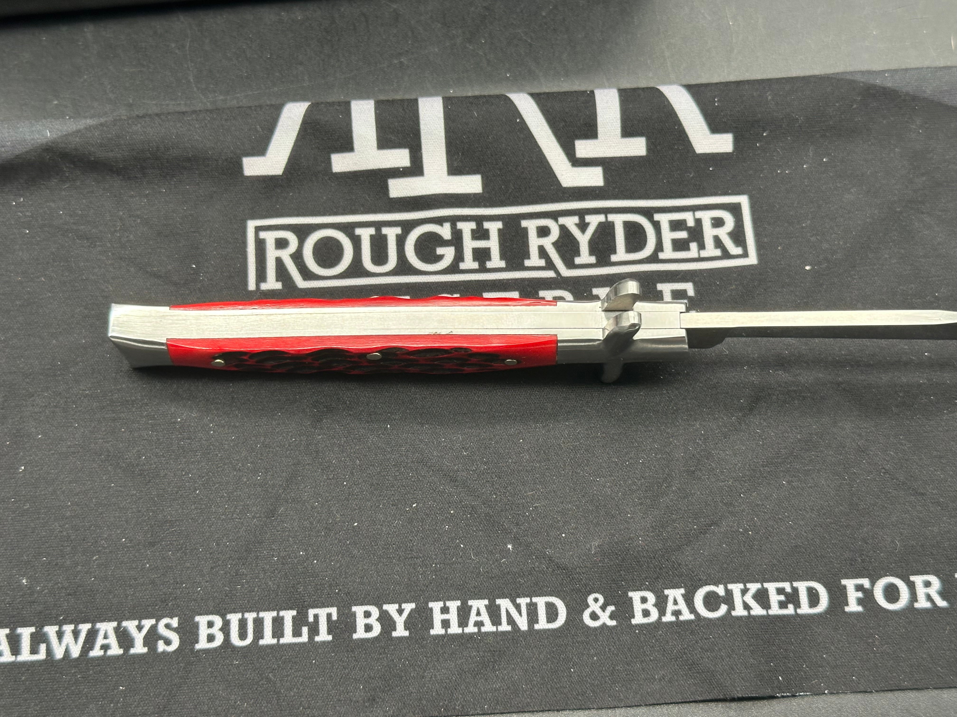 Rough Ryder Reserve Bowtie Fishtail folder in Collectible Tin