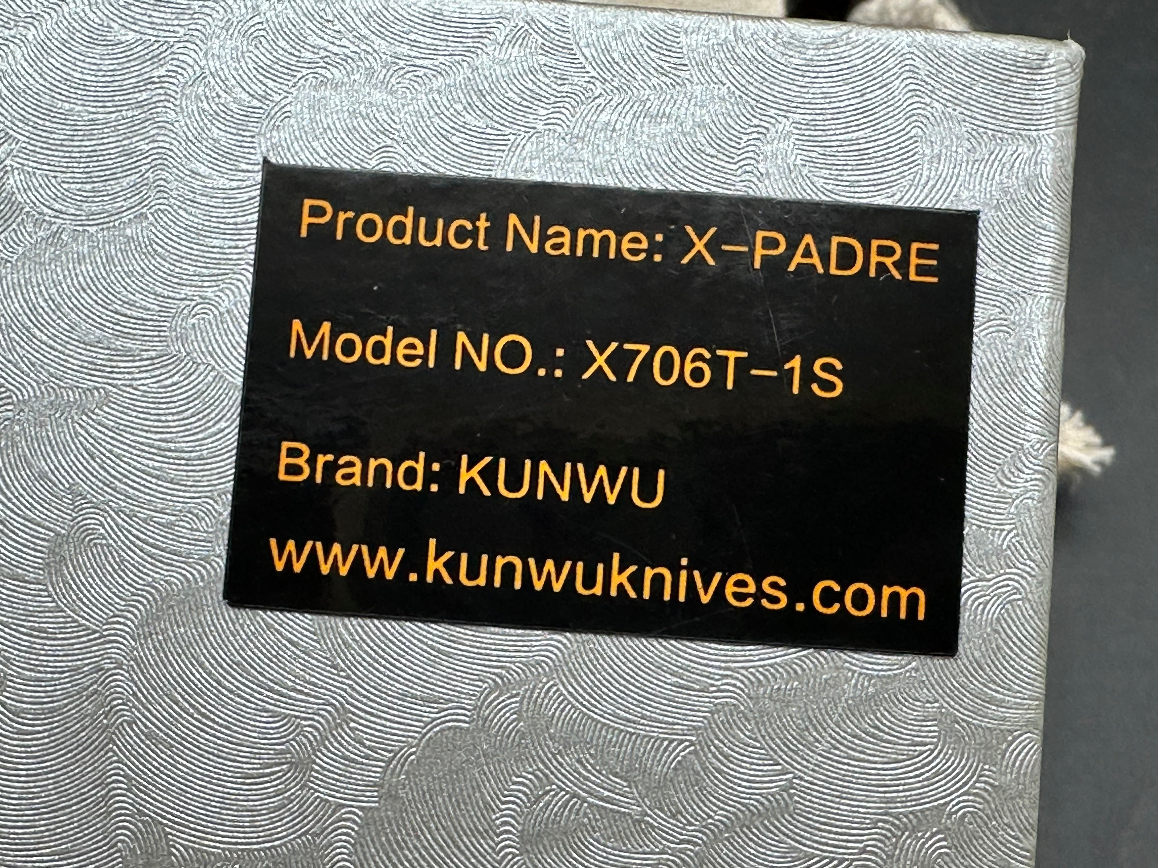 Kunwu X-Padre 3.34" Elmax Stonewash Blade with Stonewash Diamond Textured Titanium Scales