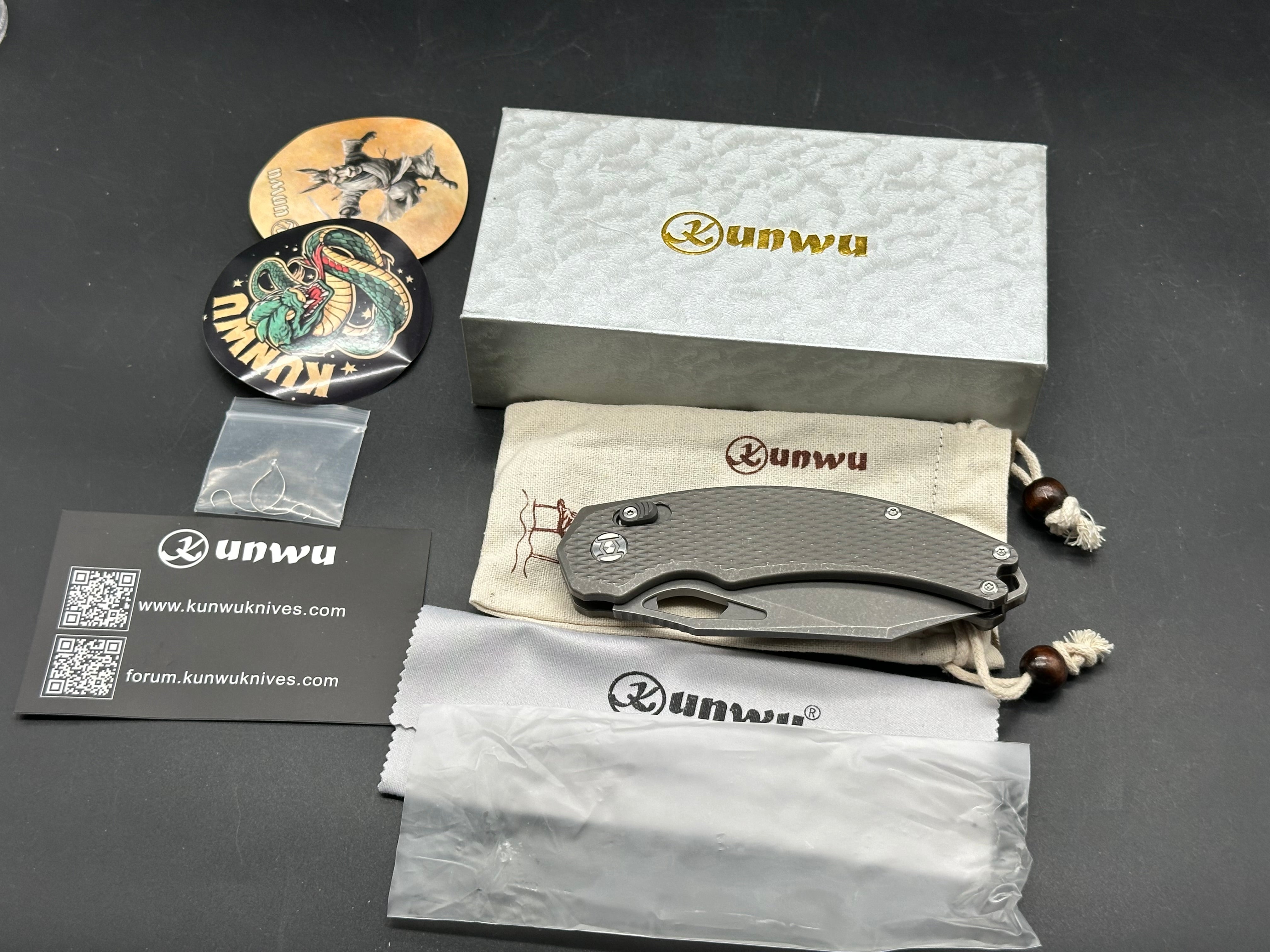 Kunwu X-Padre 3.34" Elmax Stonewash Blade with Stonewash Diamond Textured Titanium Scales