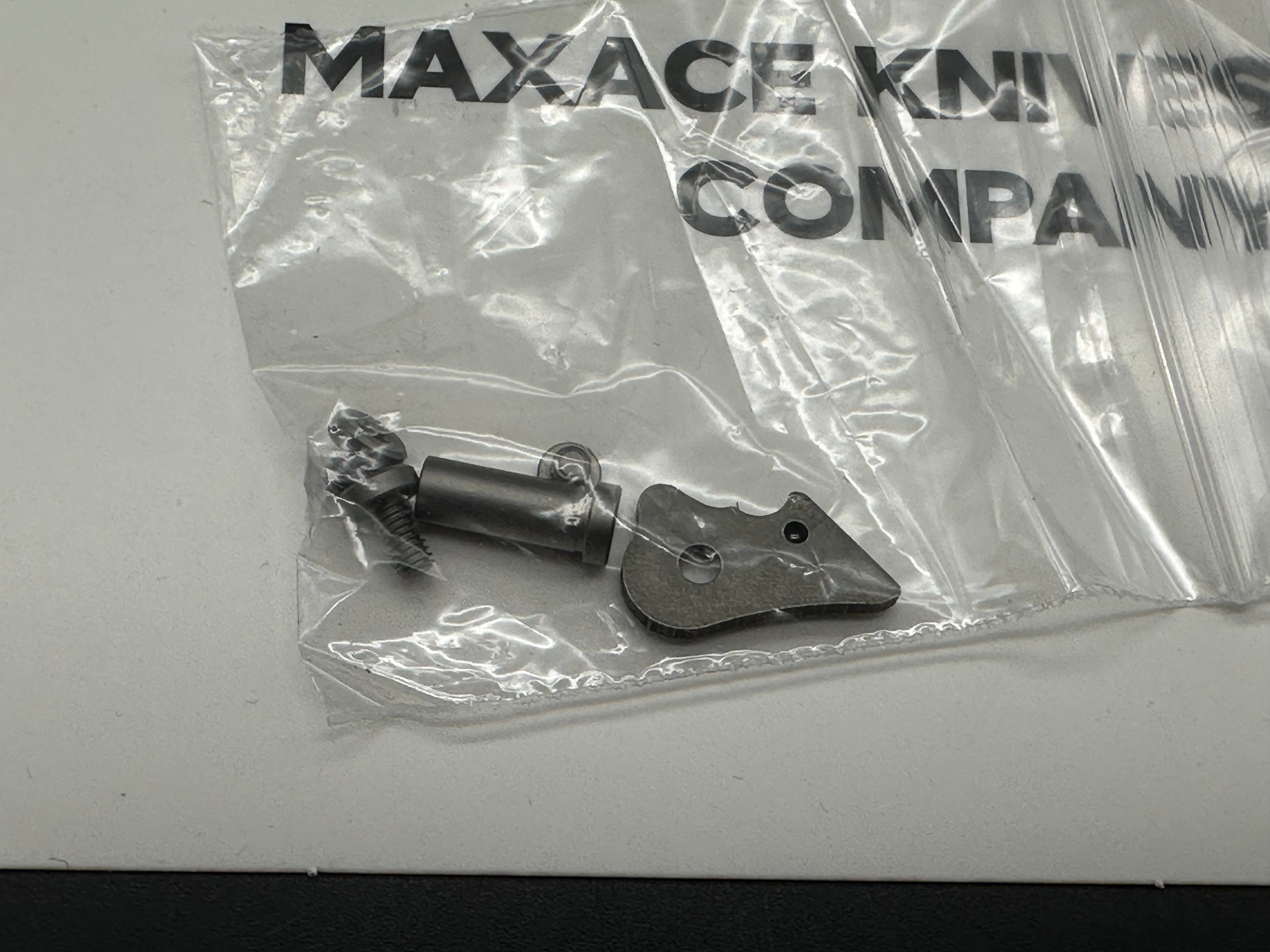 MAXACE PERSEUS FOLDING KNIFE GREY TITANIUM HANDLE BLUE CARBON FIBER INLAY MAGNACUT STEEL BLADE