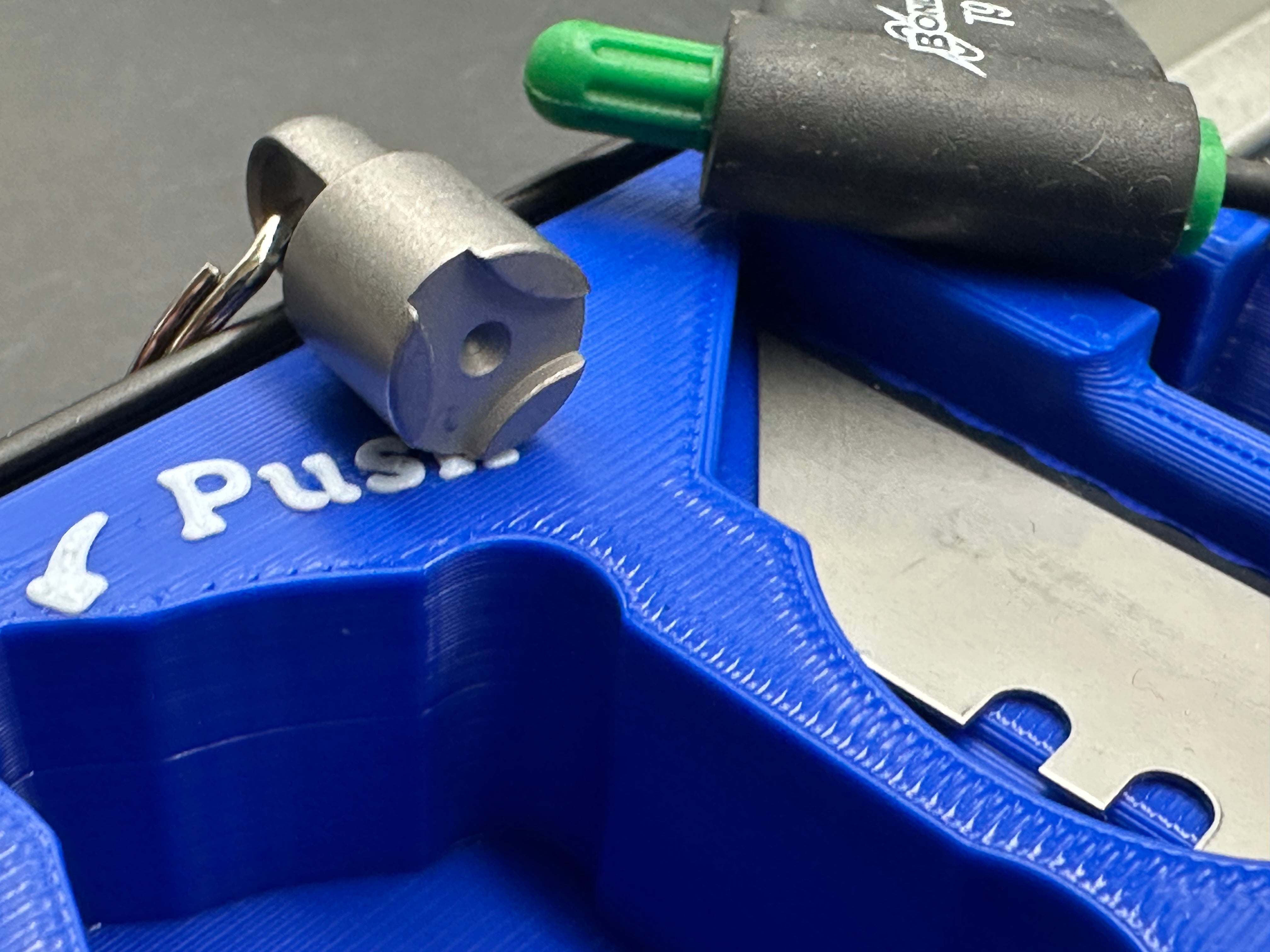 Hawk Knife Designs G&G Hawk - Shortcut - Folding Knife - Titanium - Serrated