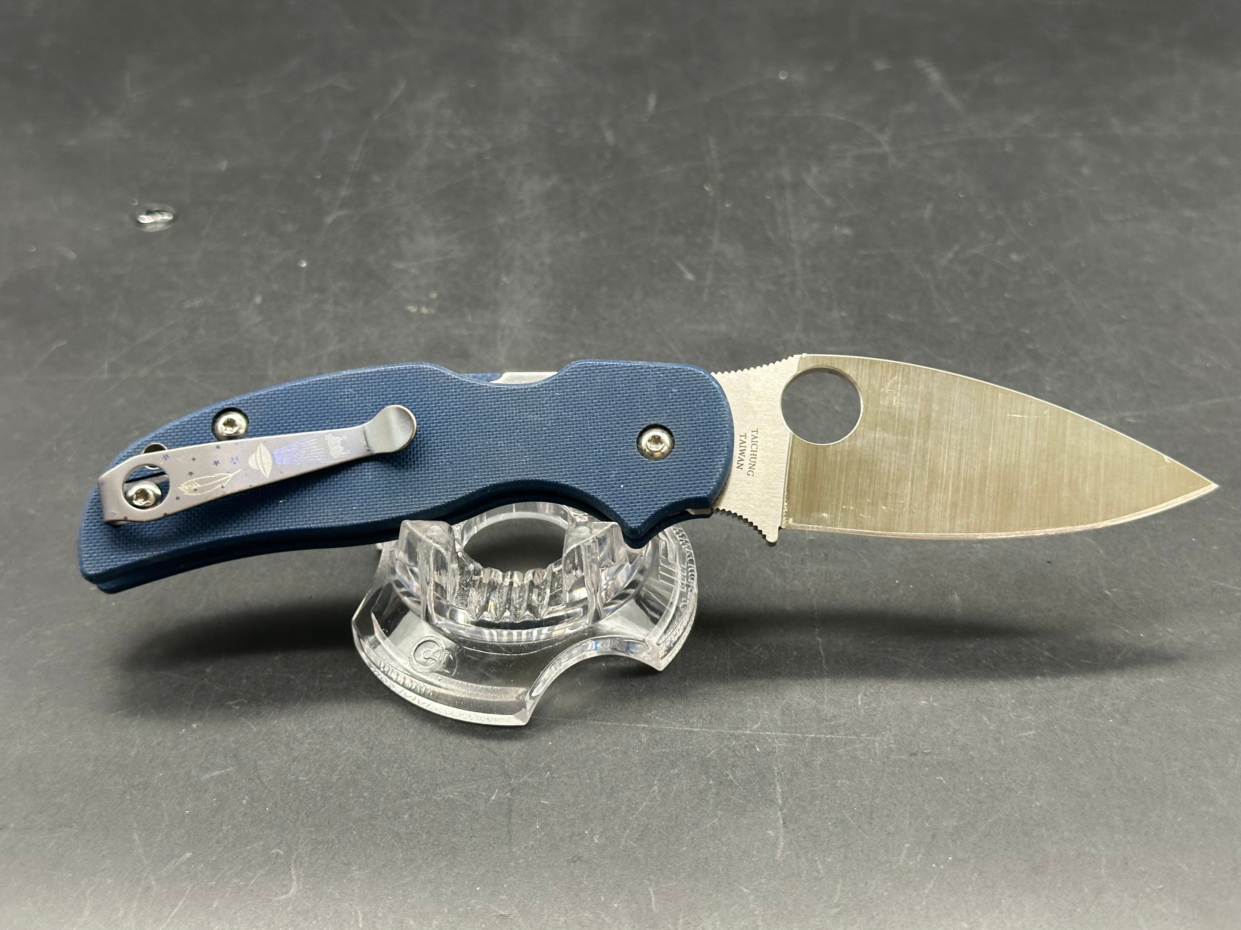 Spyderco Sage 5 Spy27 Blue G10 scales