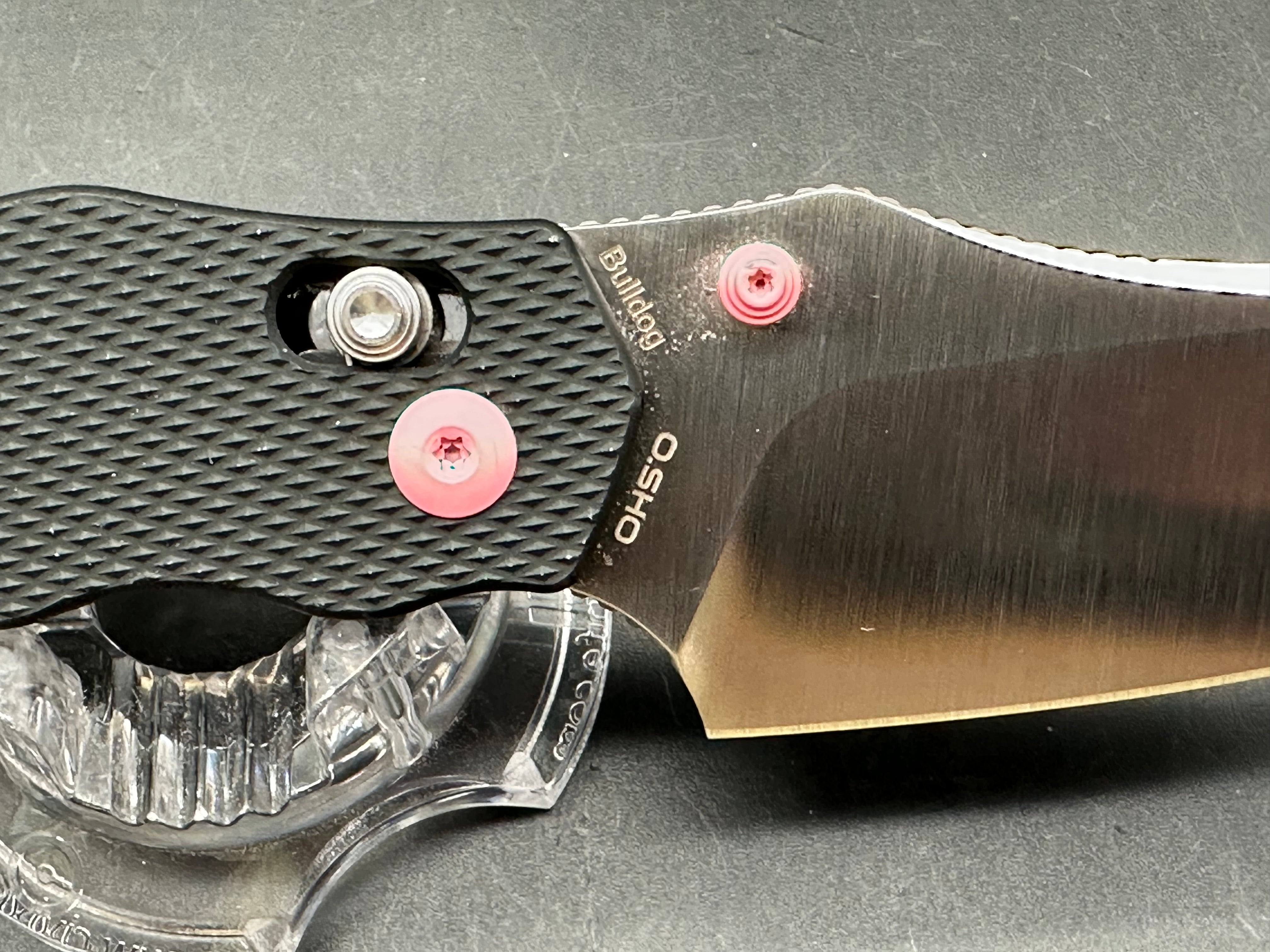 Kizer Bulldog - Black G-10 w/ pink hardware - 154CM