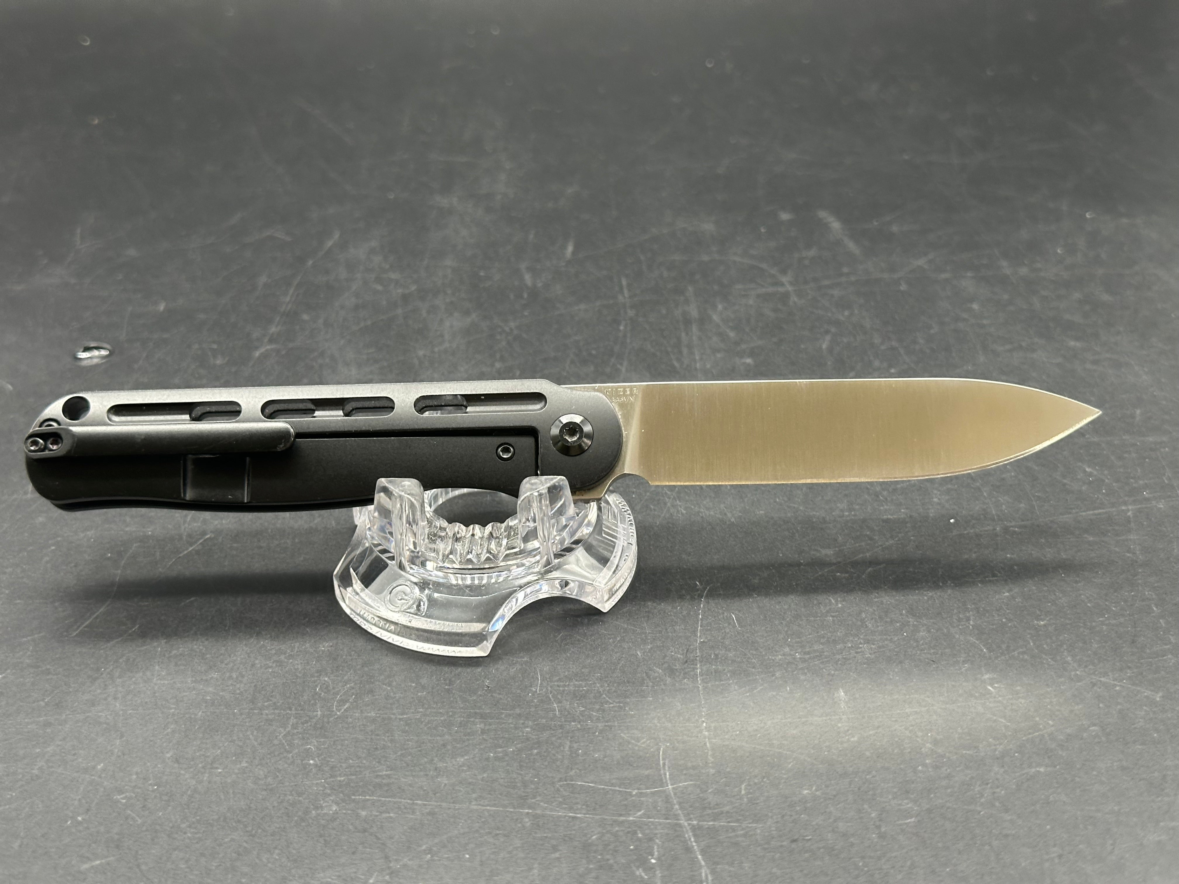 Kizer Latt Vind frame lock, Titanium w/ S35VN