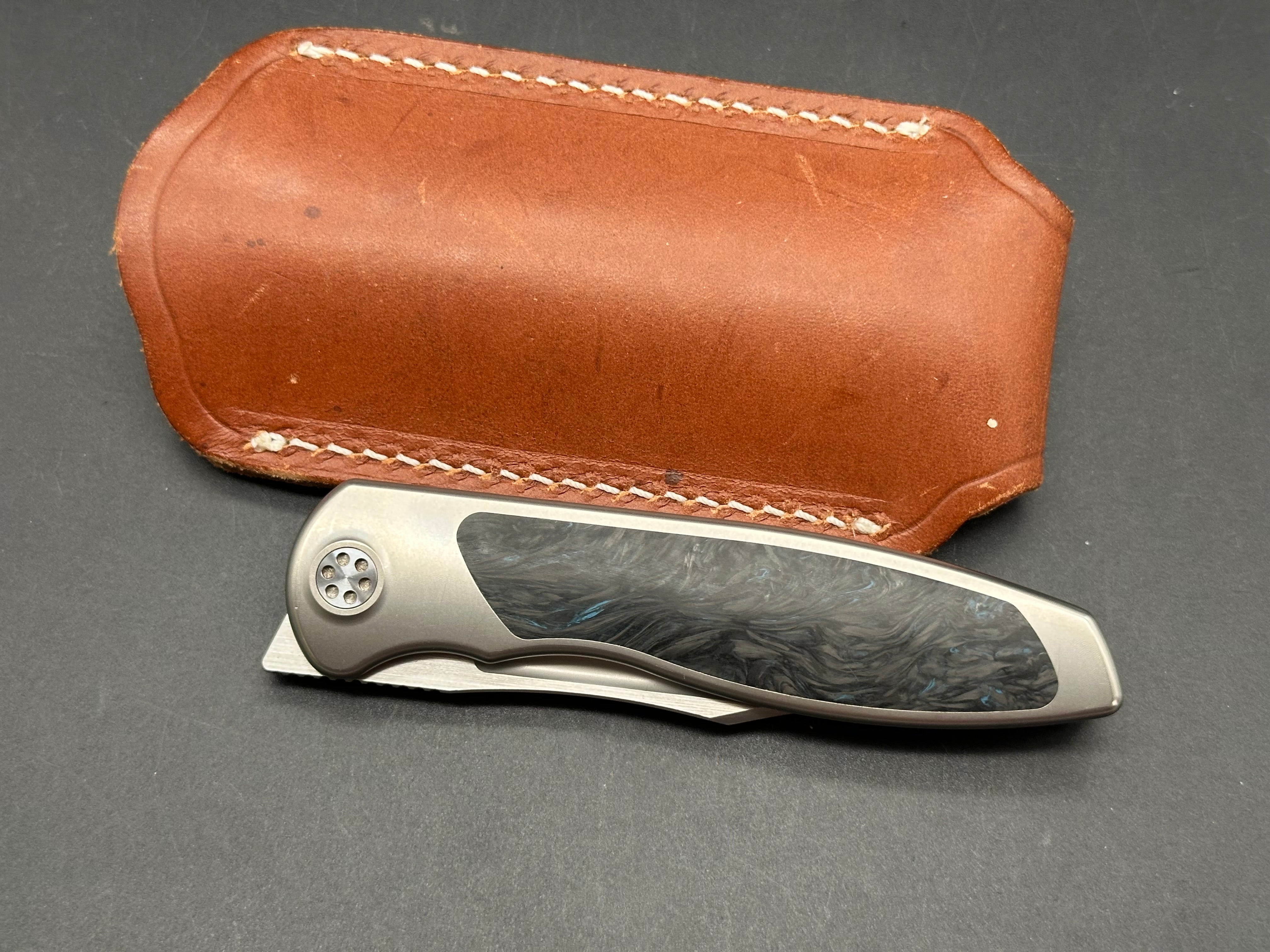 Sharp by Design Mini Tempest drop point, blue fat carbon Bowie blade M390