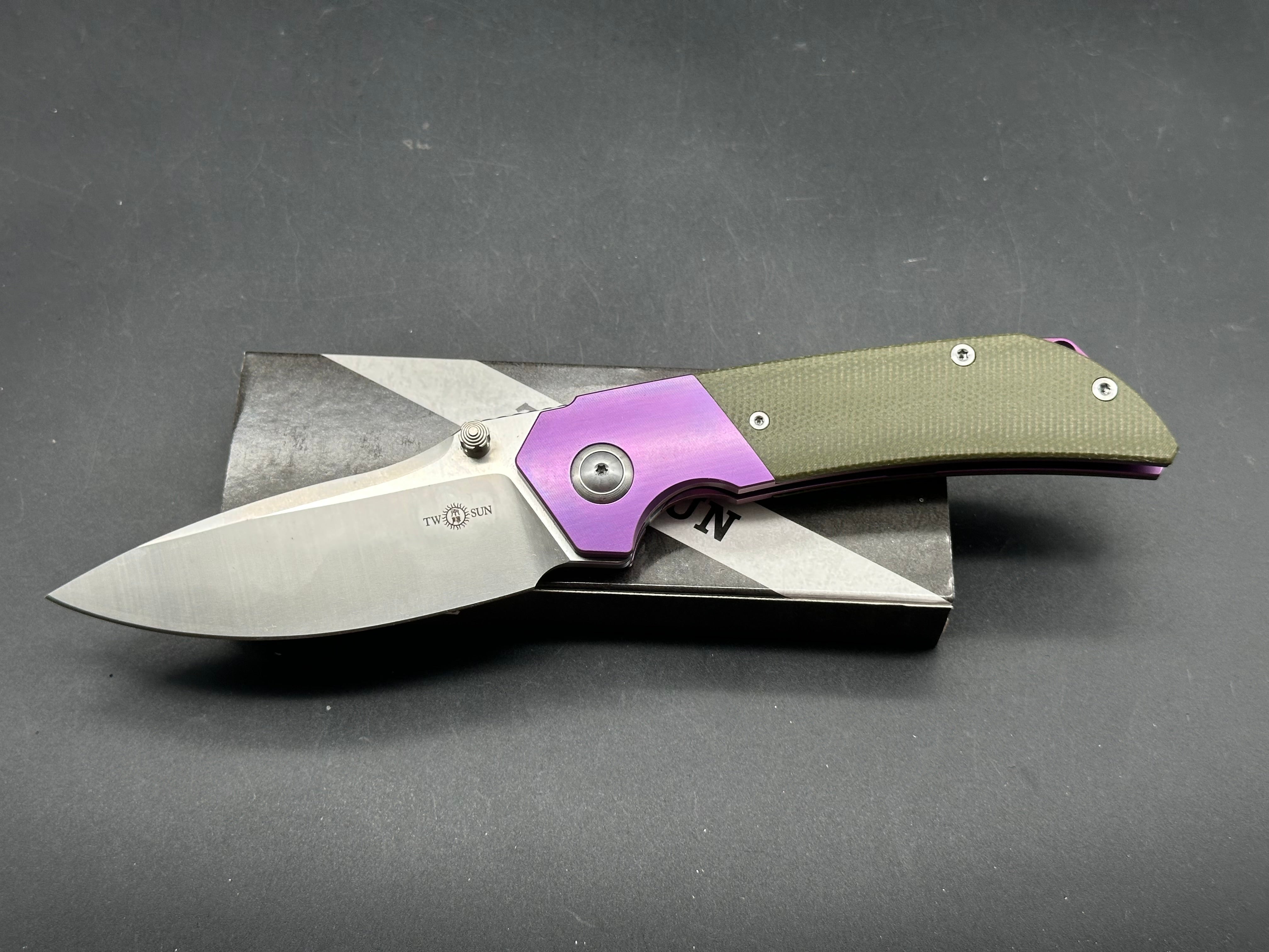 TWOSUN TS369-PUR GREEN MICARTA/PURPLE TITANIUM HANDLE D2 PLAIN EDGE
